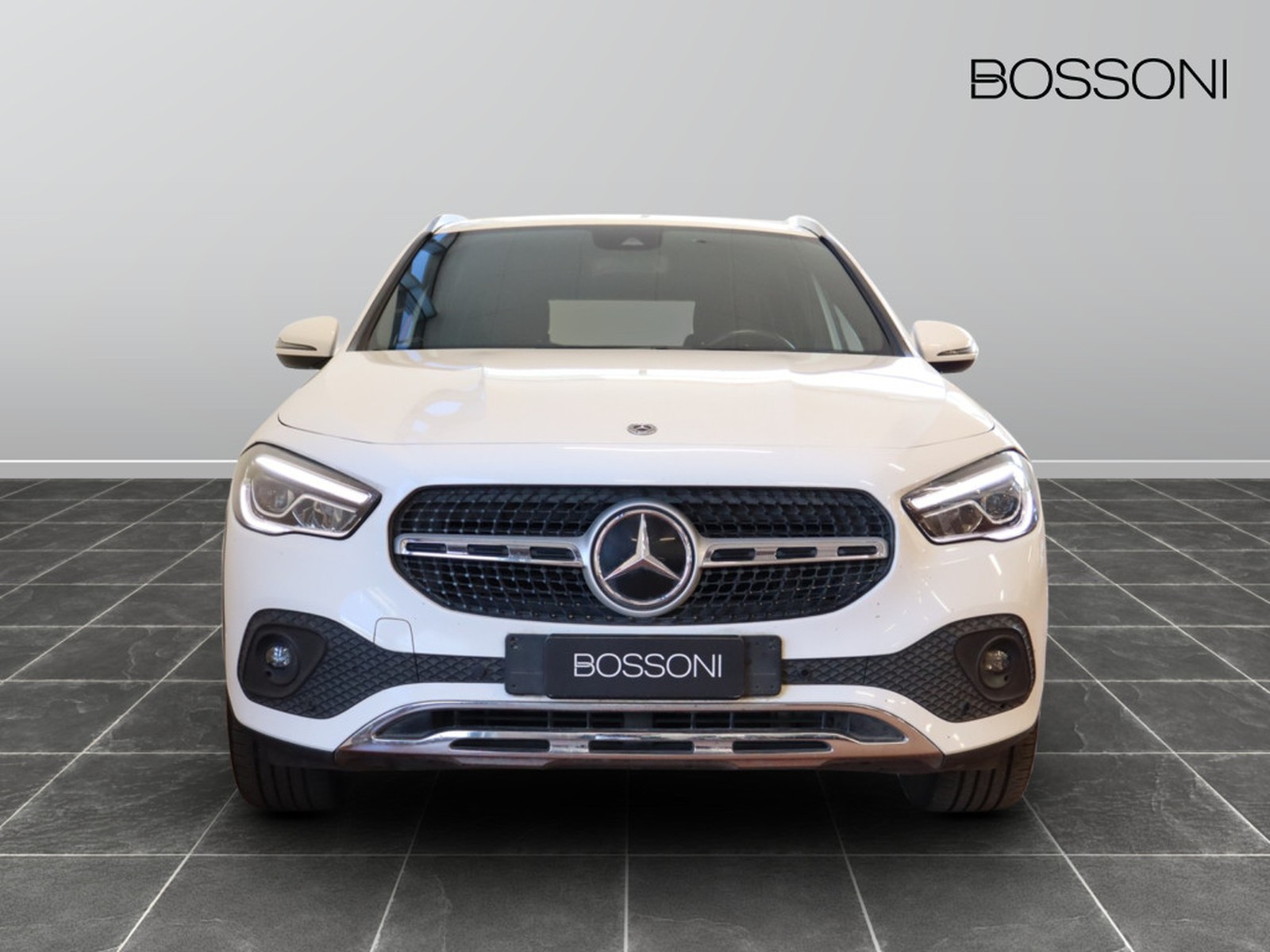 2 - Mercedes GLA 200 sport plus 7g-dct