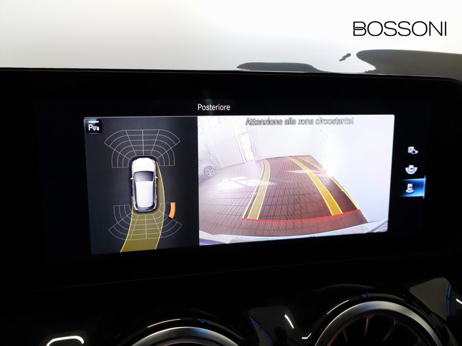 11 - Mercedes GLA 200 sport plus 7g-dct