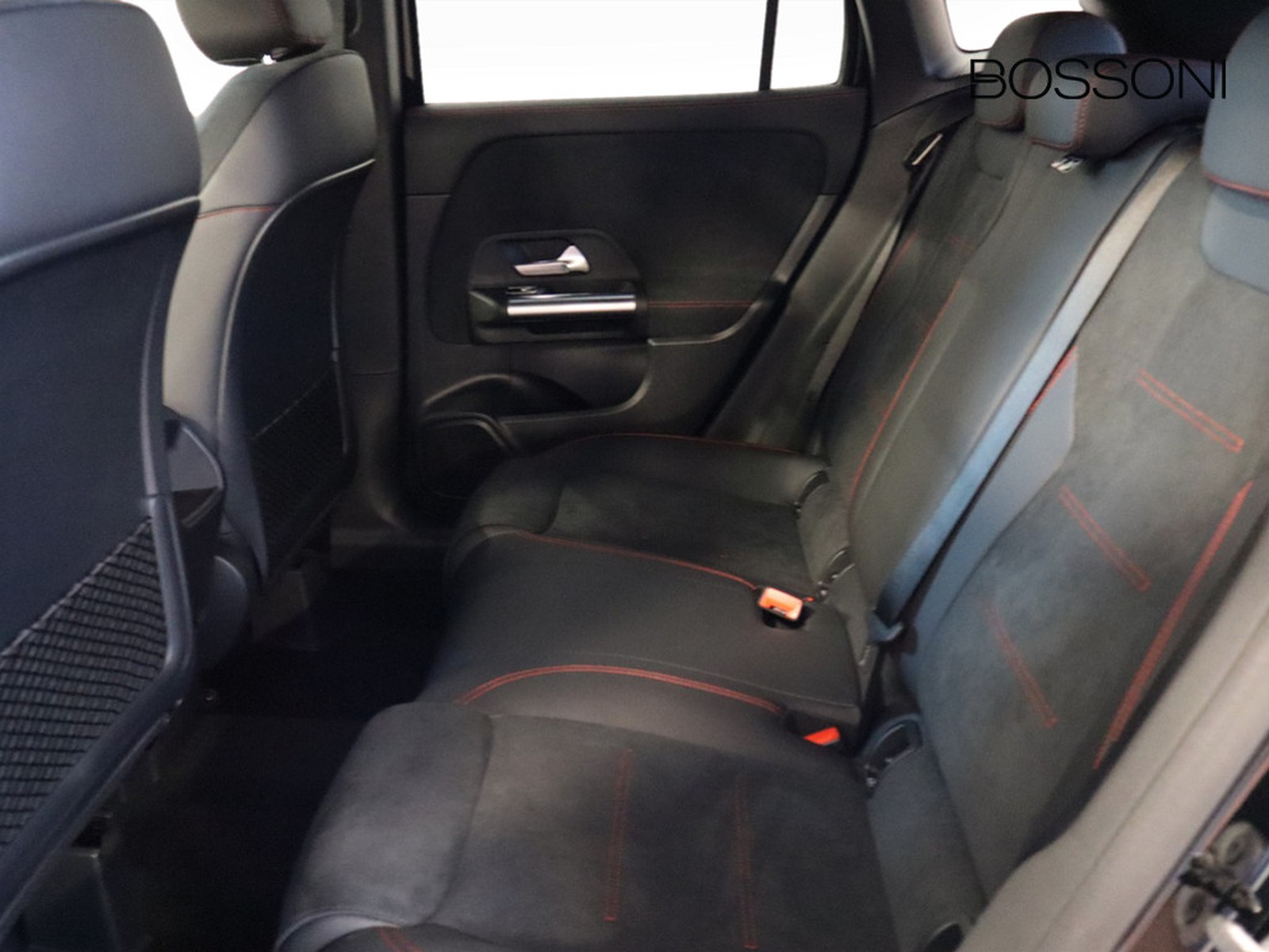 8 - Mercedes GLA 180 amg line advanced plus 7g-dct