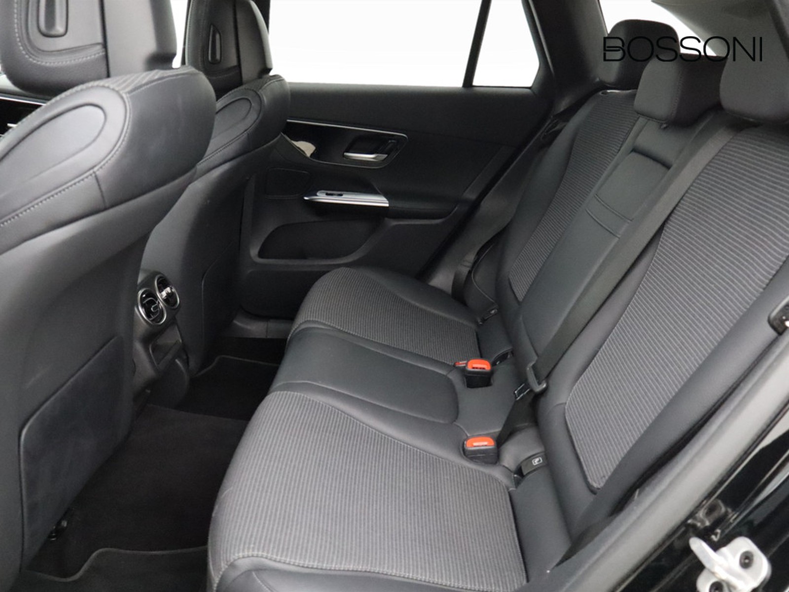 8 - Mercedes GLC suv 220 d amg advanced 4matic 9g-tronic