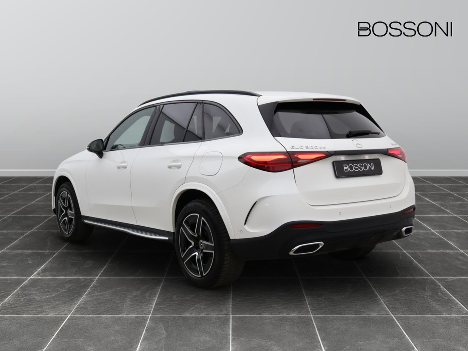 5 - Mercedes GLC suv 300 de plug in hybrid amg line advanced 4matic 9g-tronic