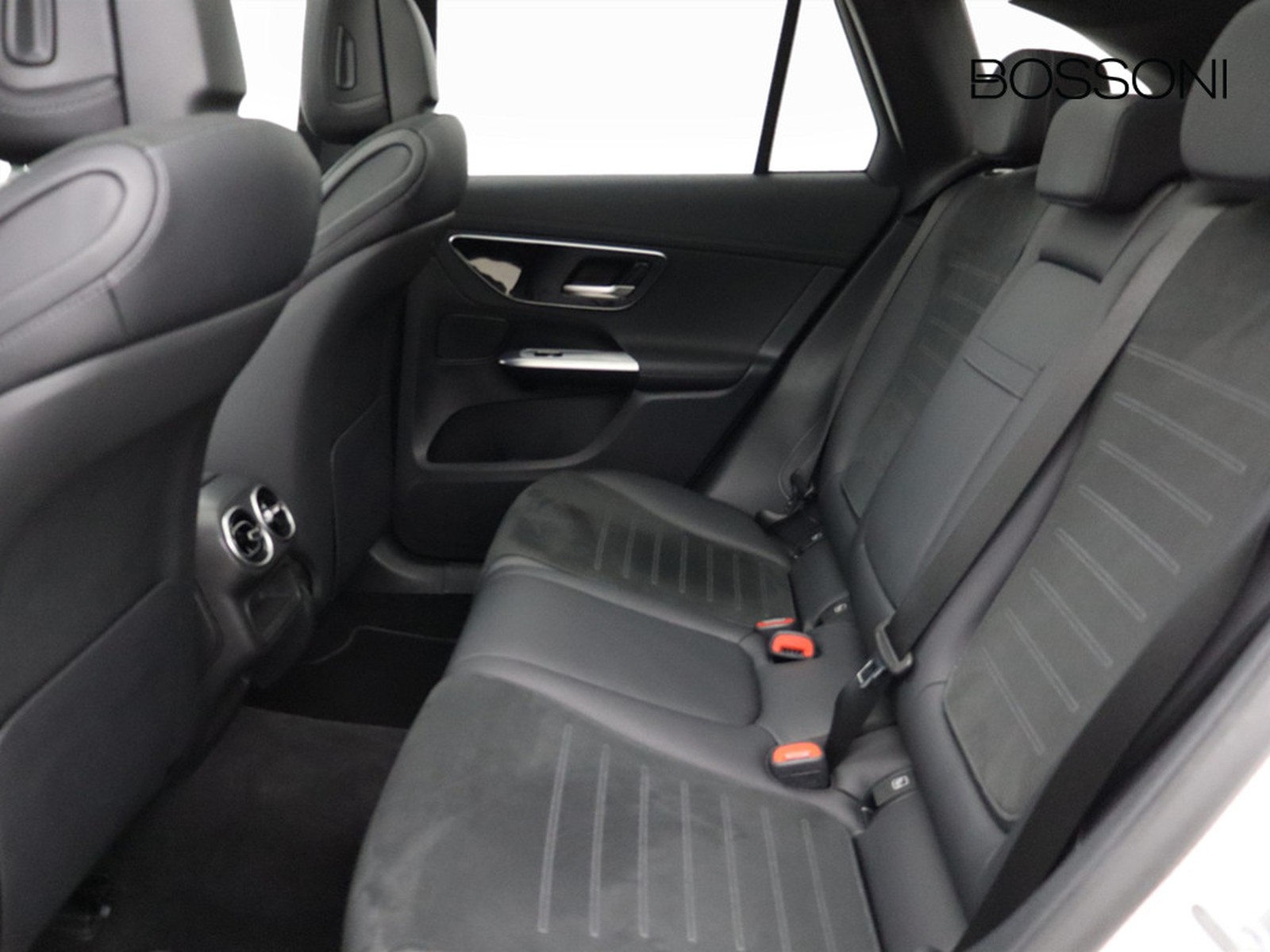 8 - Mercedes GLC suv 300 de plug in hybrid amg line advanced 4matic 9g-tronic