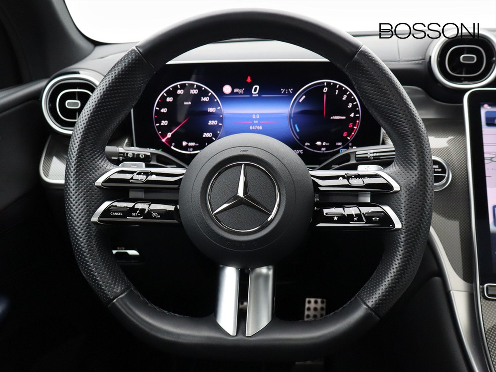 16 - Mercedes GLC suv 300 de plug in hybrid amg line advanced 4matic 9g-tronic