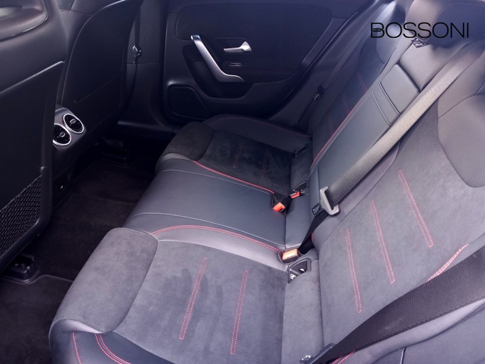 8 - Mercedes CLA shooting brake 180 d amg line advanced plus 8g-dct