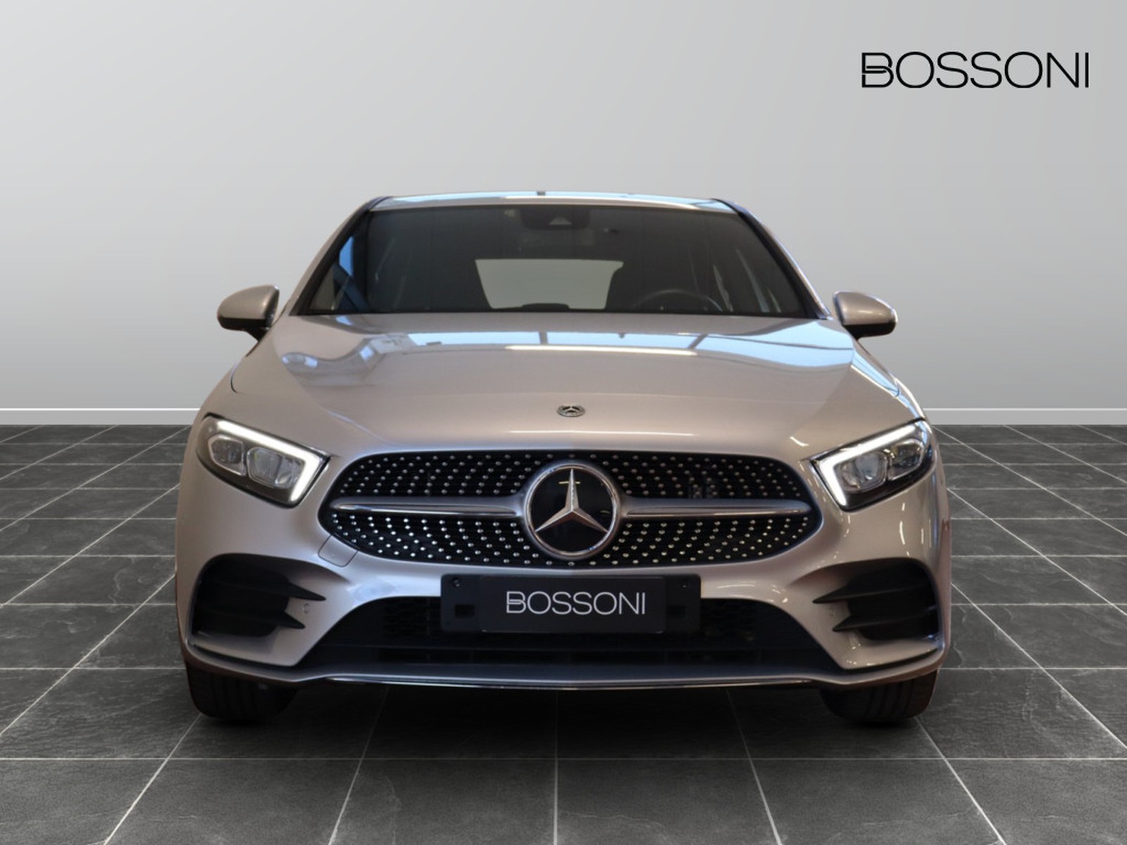 2 - Mercedes Classe A 250 e plug in hybrid (e eq-power) premium 8g-dct