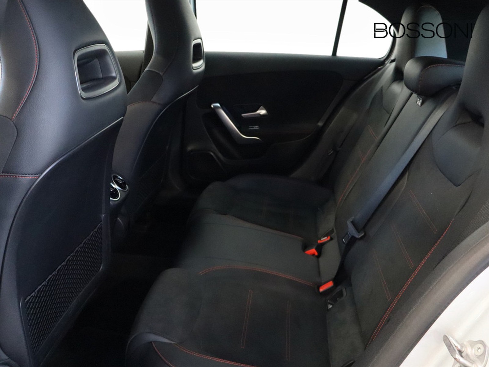 8 - Mercedes Classe A 250 e plug in hybrid (e eq-power) premium 8g-dct