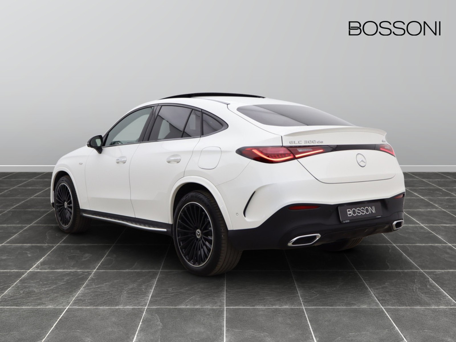 5 - Mercedes GLC coupe 300 de plug in hybrid amg line premium plus 4matic 9g-tronic