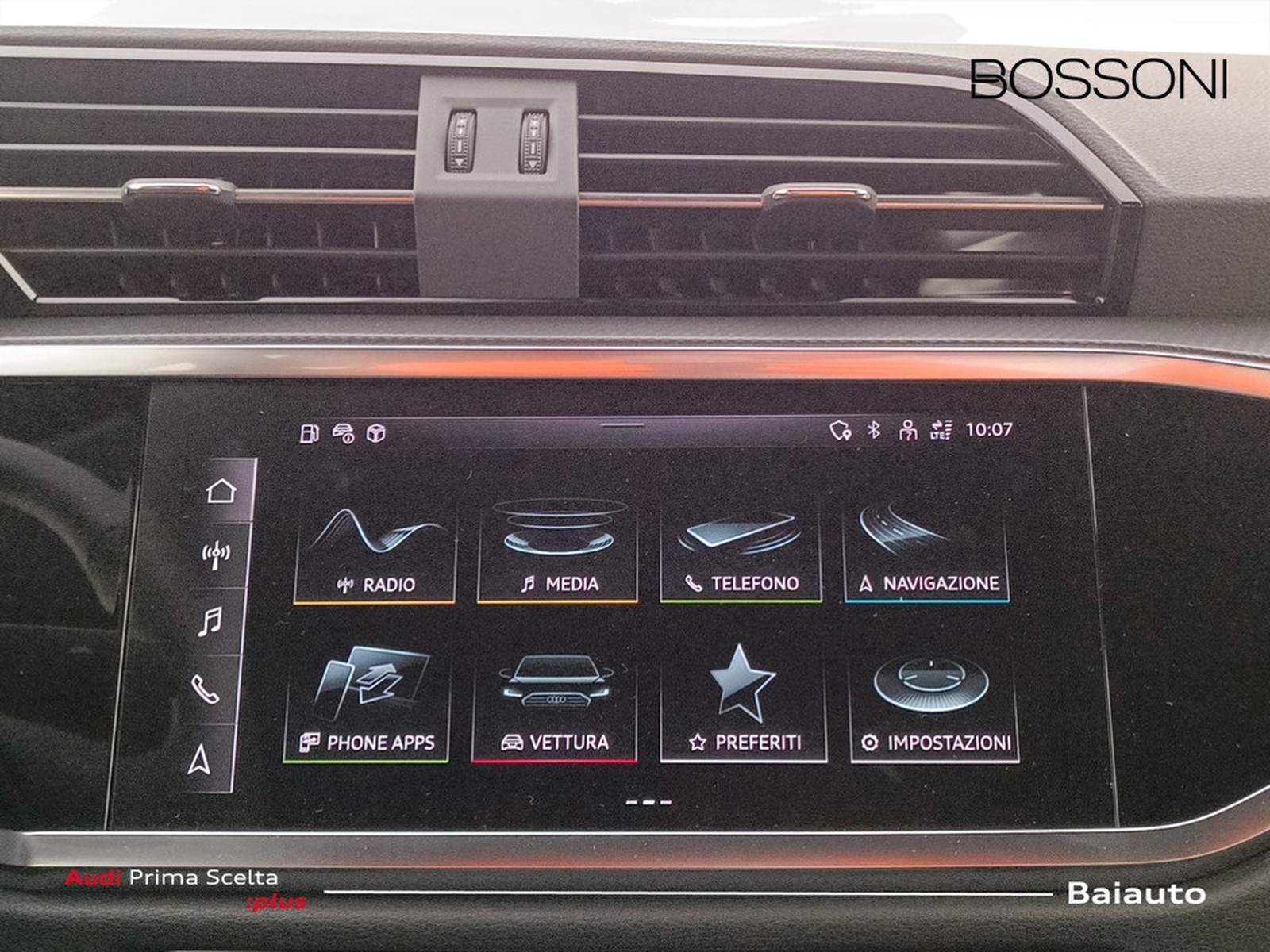 11 - Audi Q3 sportback 35 2.0 tdi s line edition s tronic