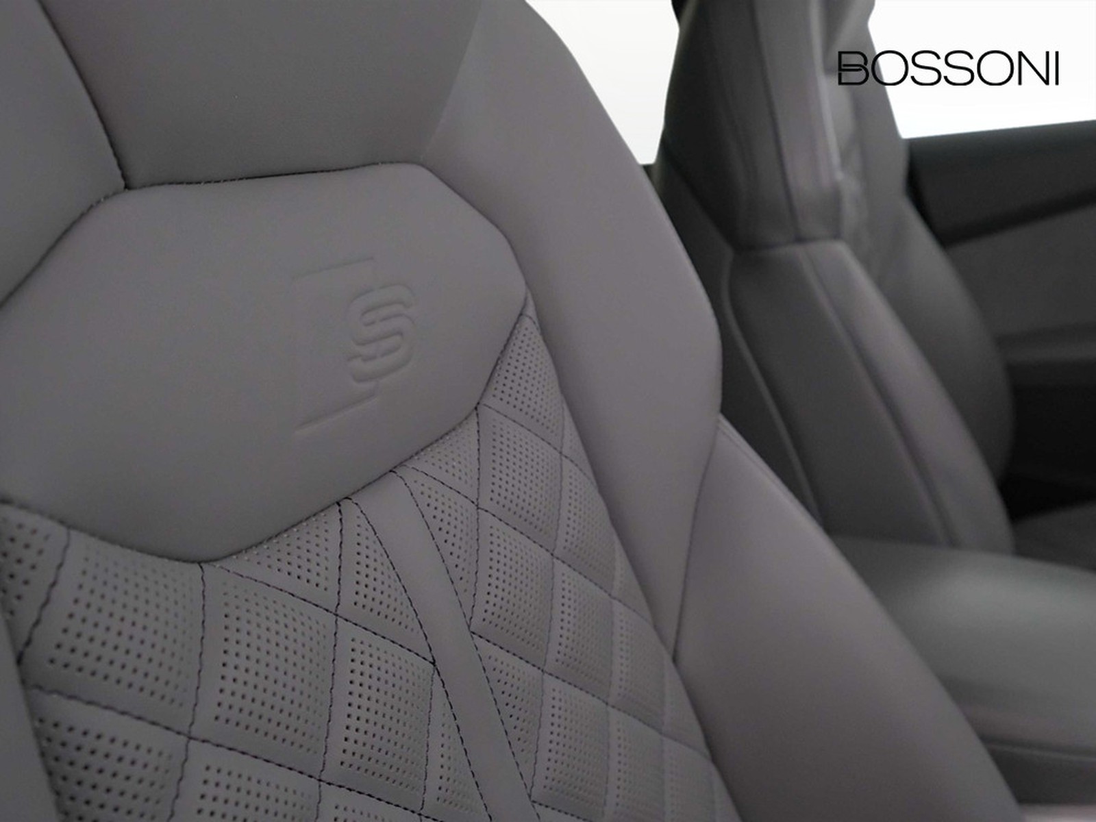 34 - Audi Q8 55 3.0 v6 tfsi e sport quattro tiptronic