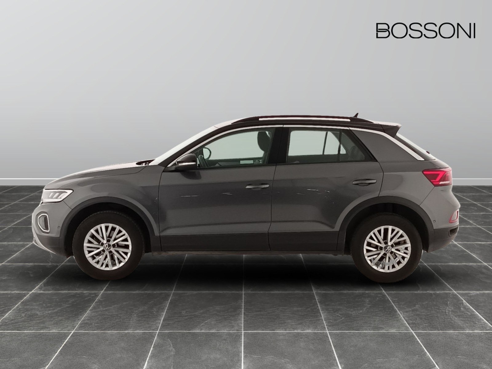 3 - Volkswagen T-Roc 2.0 tdi scr 115cv life