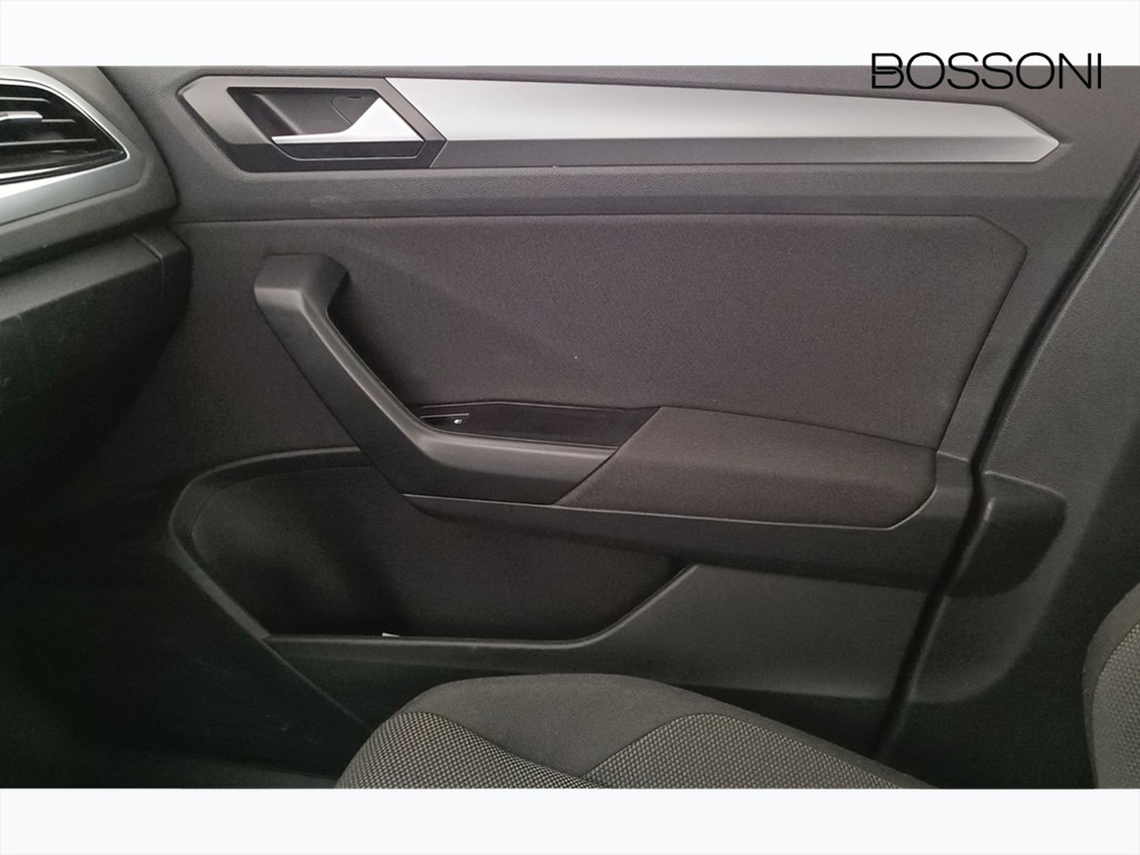 33 - Volkswagen T-Roc 2.0 tdi scr 115cv life