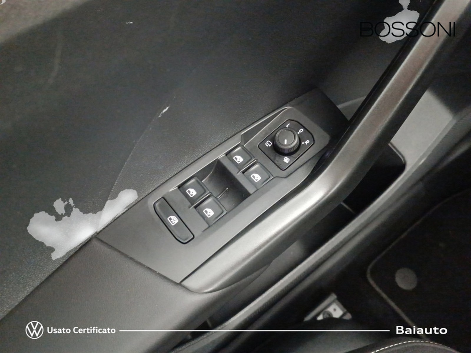 17 - Volkswagen T-Cross 1.0 tsi 95cv life