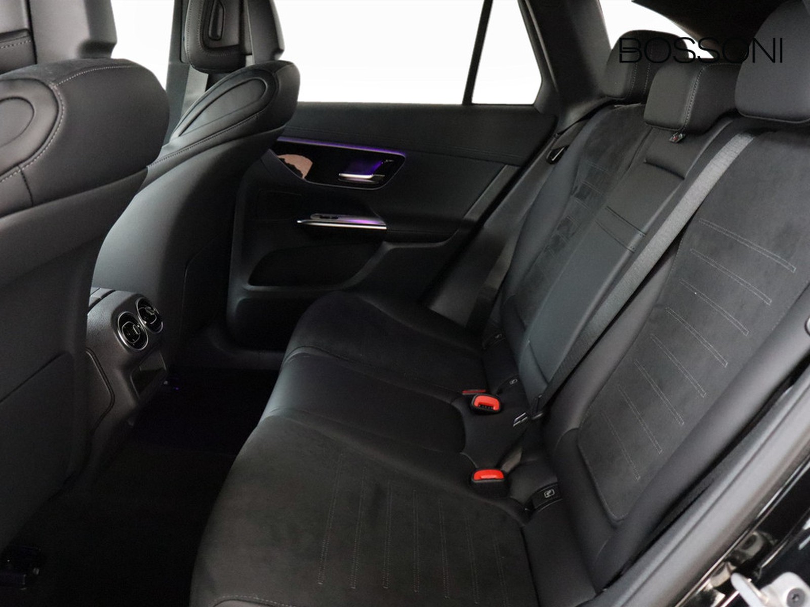 8 - Mercedes GLC suv 300 de plug in hybrid amg line advanced tech 4matic 9g-tronic