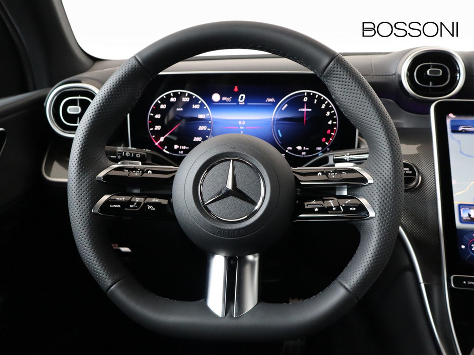 16 - Mercedes GLC suv 300 de plug in hybrid amg line advanced tech 4matic 9g-tronic