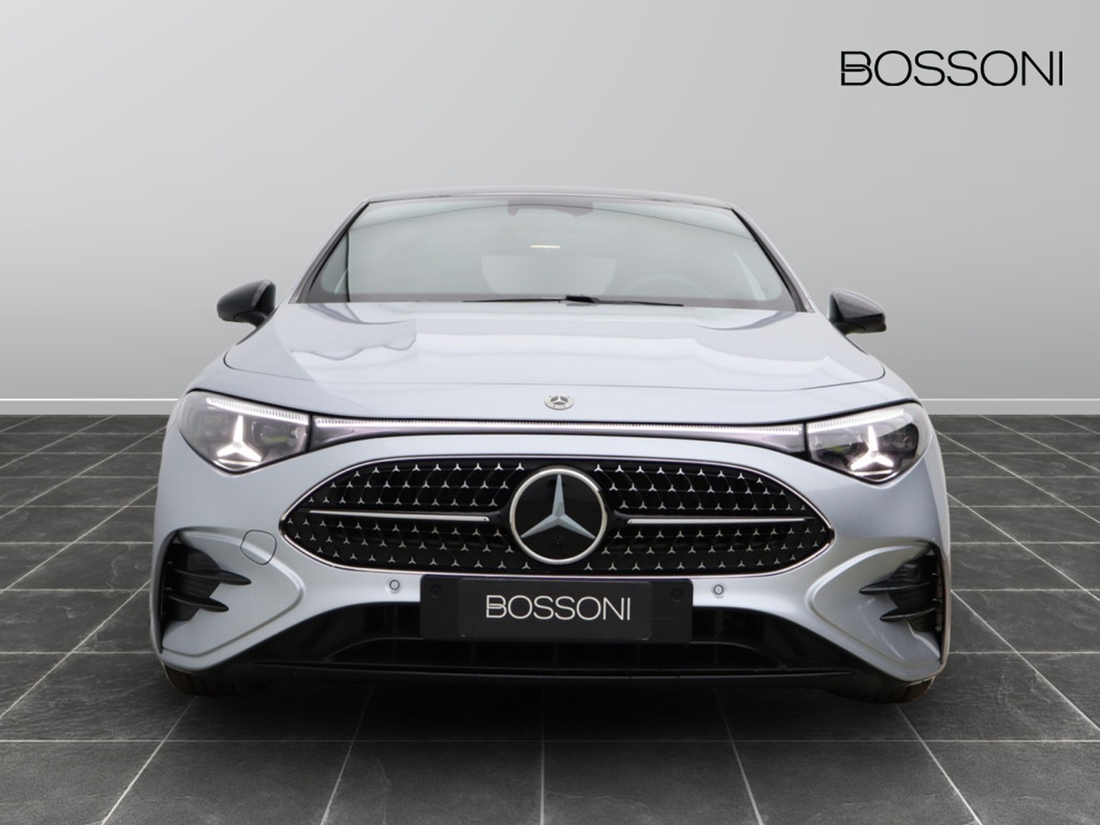 2 - Mercedes CLA 200 advanced plus 4matic auto