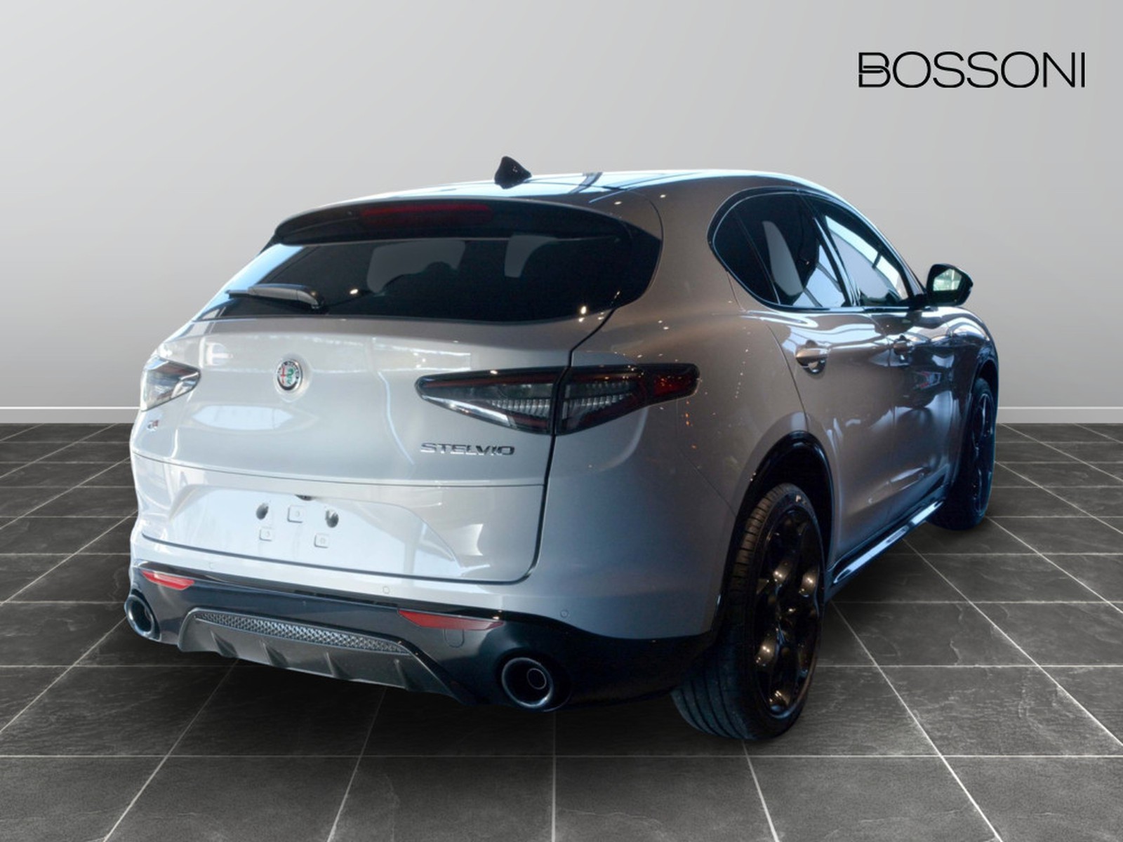 3 - Alfa Romeo Stelvio 2.2 turbo 210cv veloce q4 at8