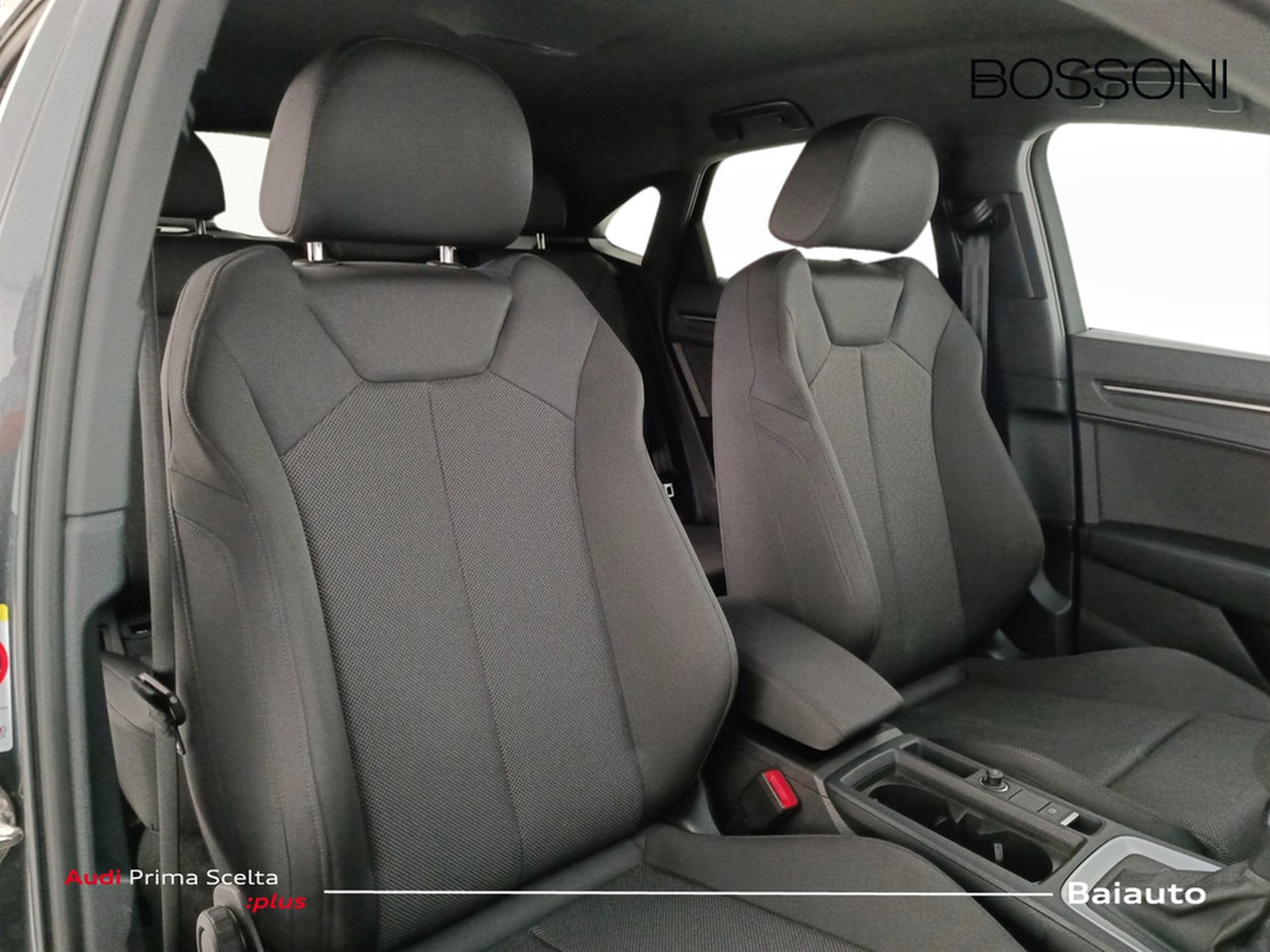 22 - Audi Q3 sportback 35 2.0 tdi s line edition s tronic