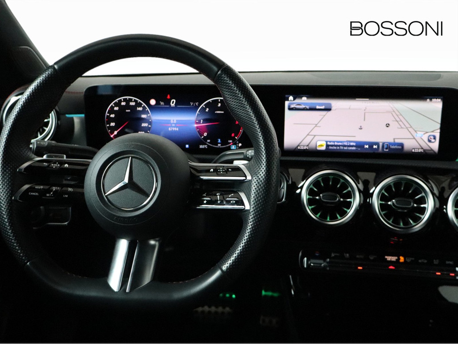 12 - Mercedes CLA coupe 200 d amg line premium 8g-dct