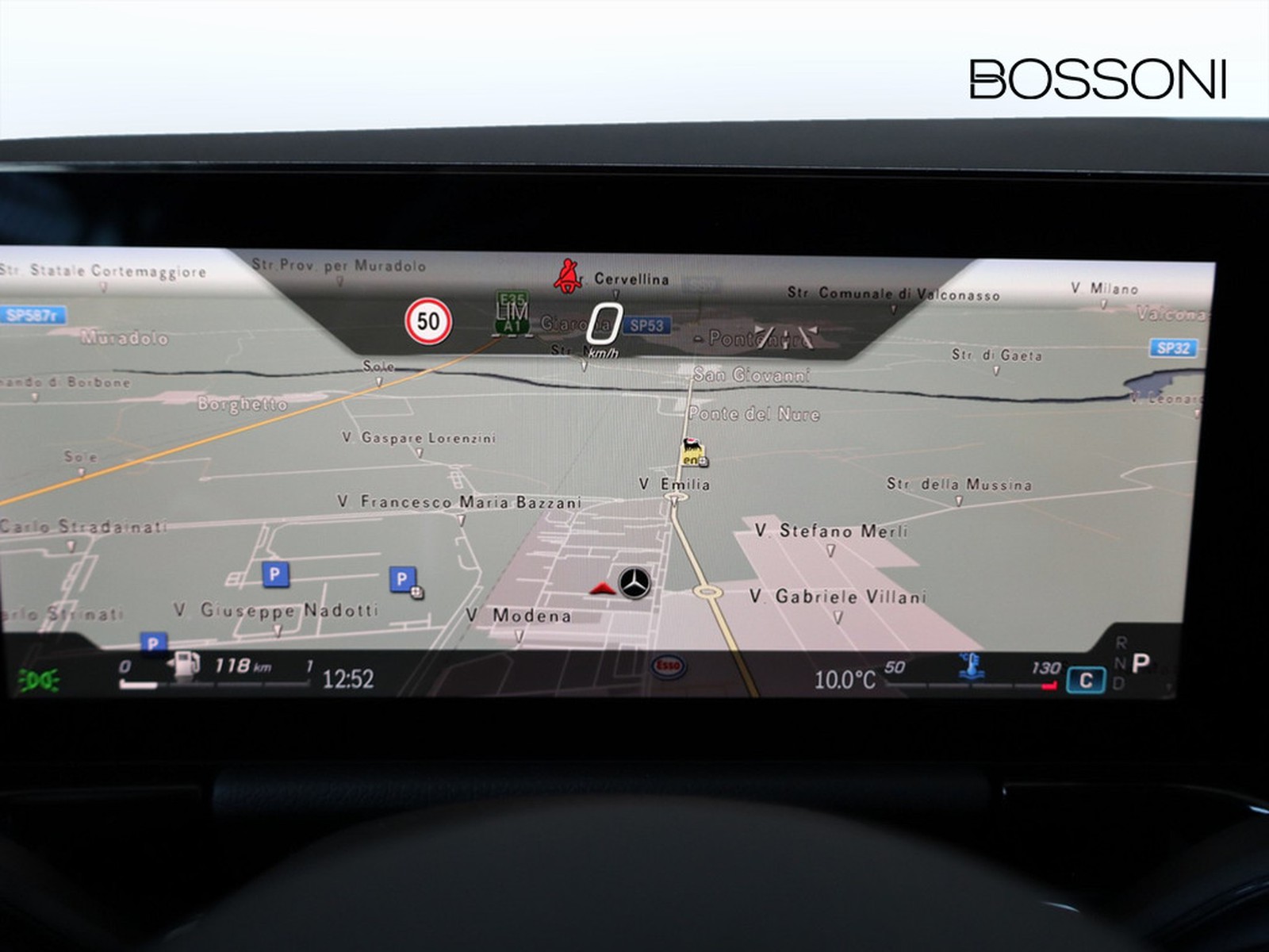 16 - Mercedes GLA 200 d amg line premium 4matic 8g-dct