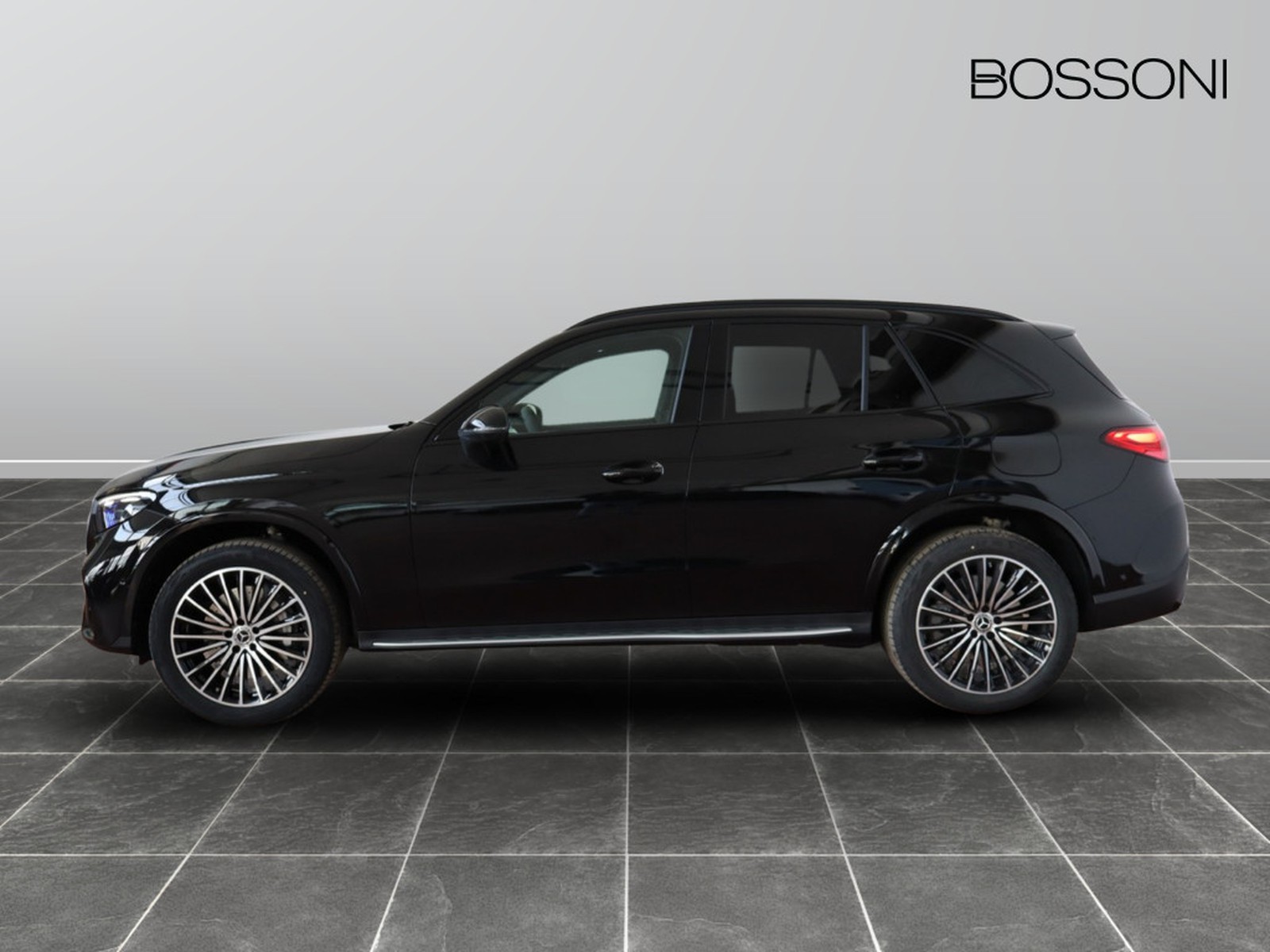 3 - Mercedes GLC suv 300 de plug in hybrid amg line advanced tech 4matic 9g-tronic