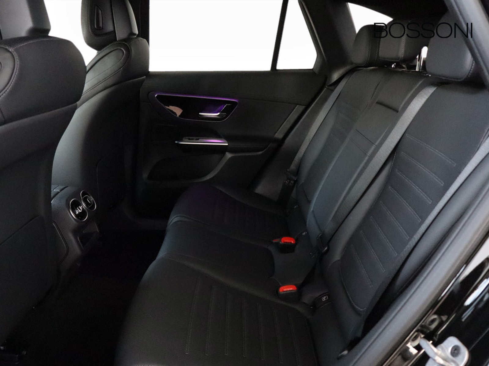 8 - Mercedes GLC suv 300 de plug in hybrid amg line advanced tech 4matic 9g-tronic