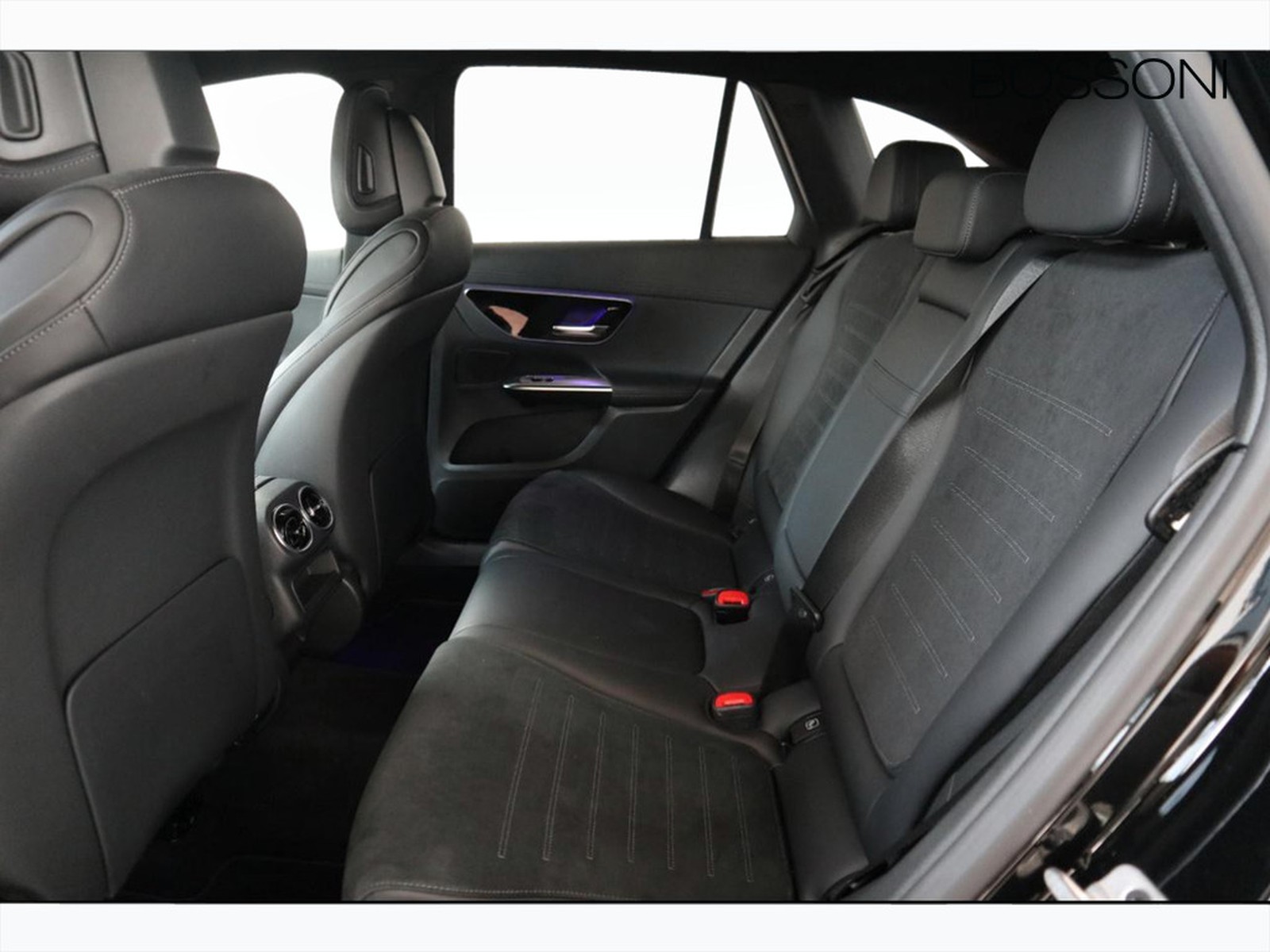 8 - Mercedes GLC suv 220 d amg premium 4matic 9g-tronic