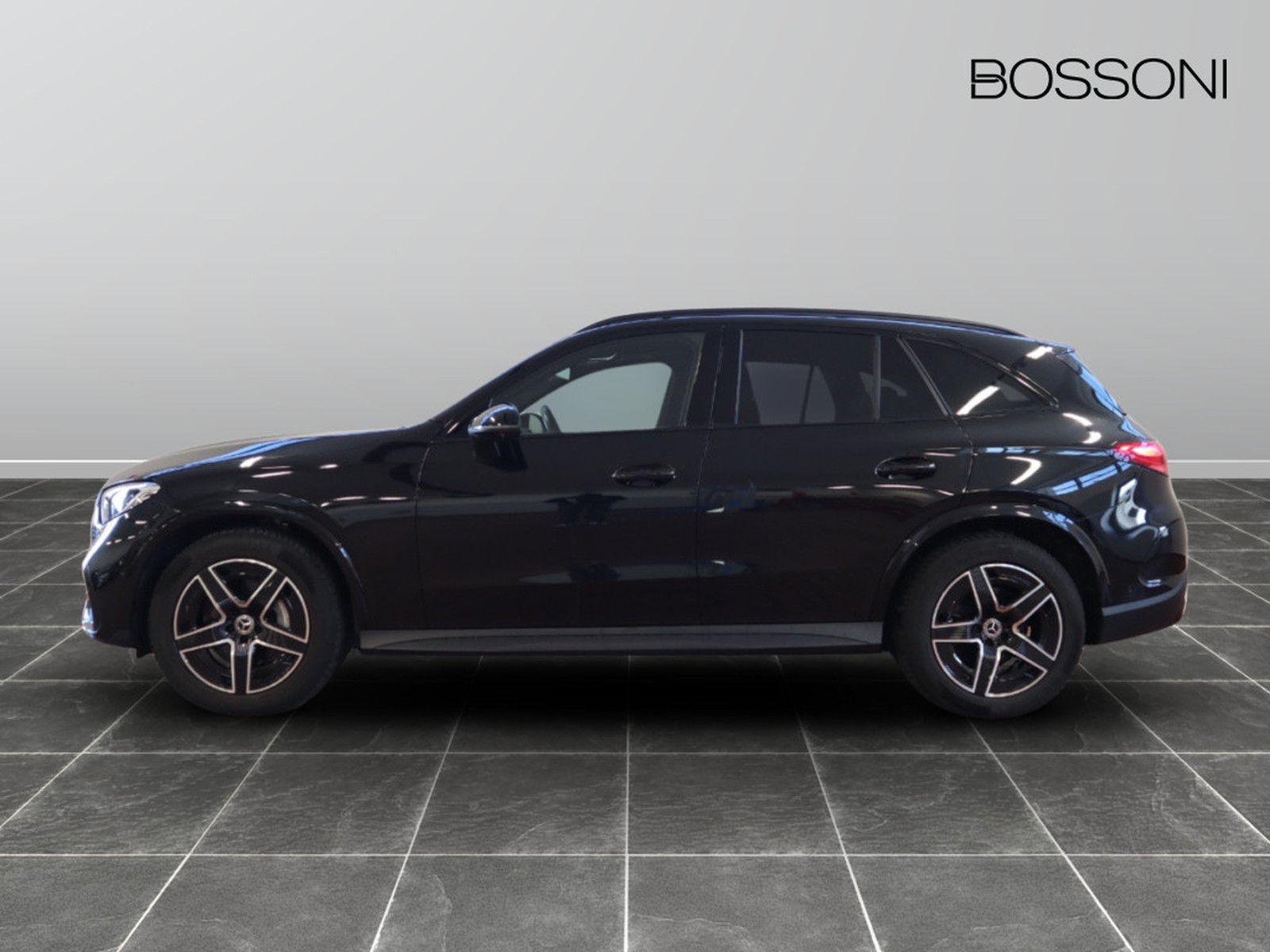 3 - Mercedes GLC suv 300 amg advanced plus 4matic 9g-tronic