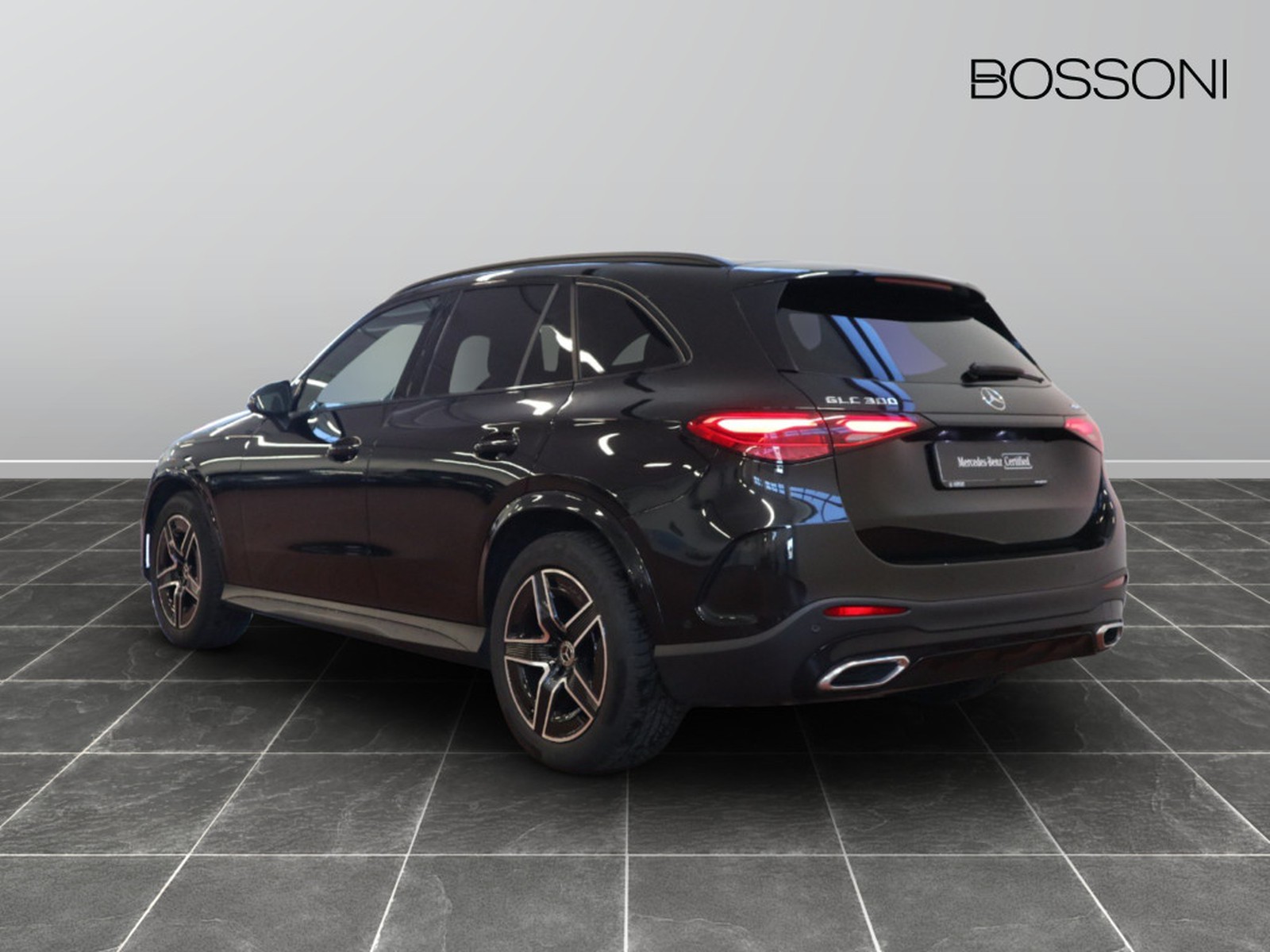 5 - Mercedes GLC suv 300 amg advanced plus 4matic 9g-tronic