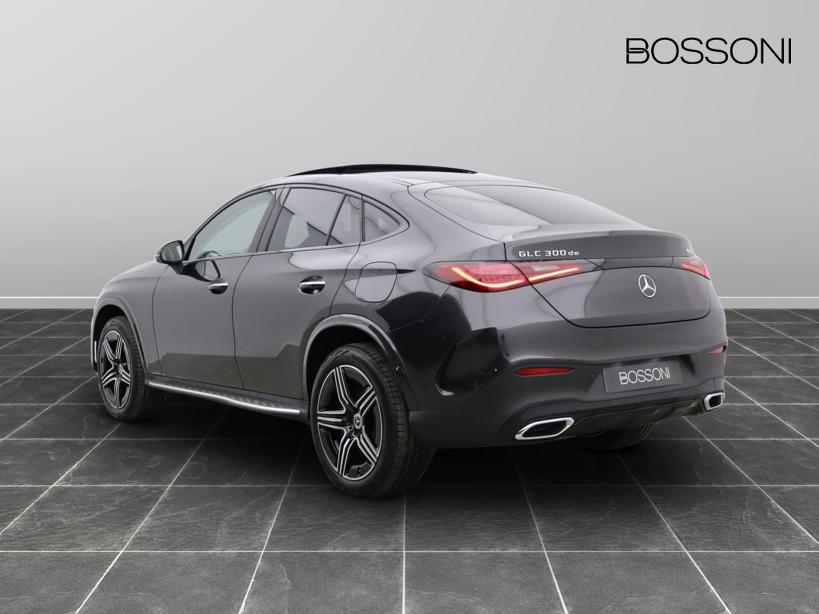 5 - Mercedes GLC coupe 300 de plug in hybrid amg line premium tech 4matic 9g-tronic