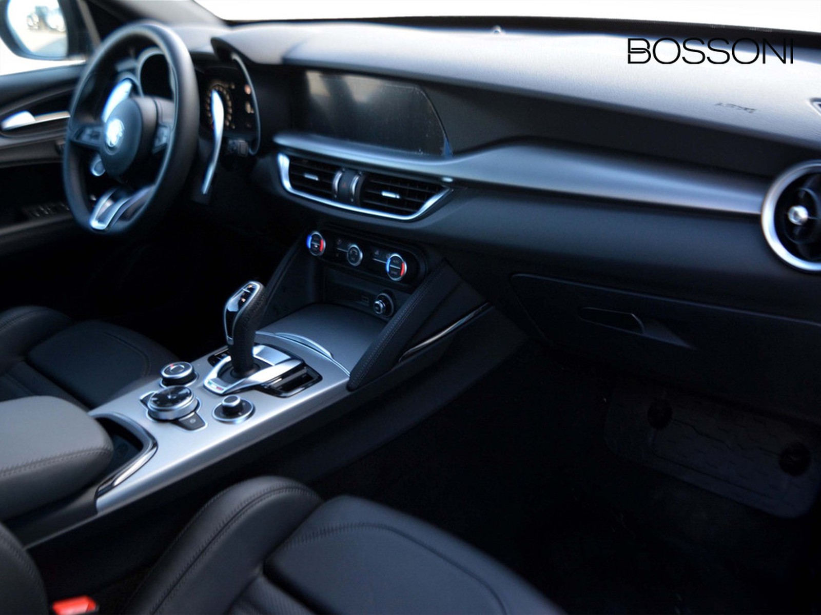 8 - Alfa Romeo Stelvio 2.2 turbo 210cv veloce q4 at8