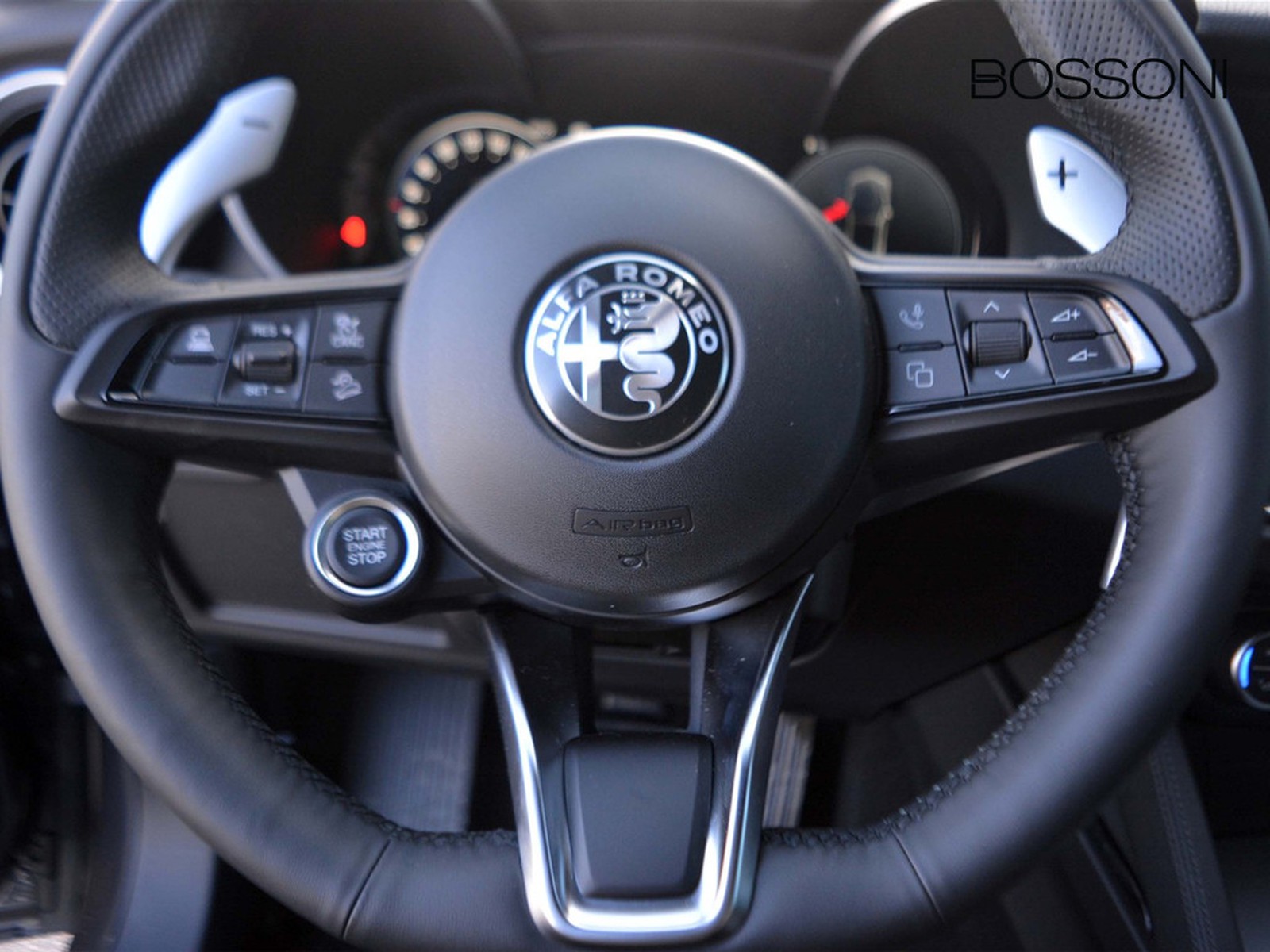 16 - Alfa Romeo Stelvio 2.2 turbo 210cv veloce q4 at8