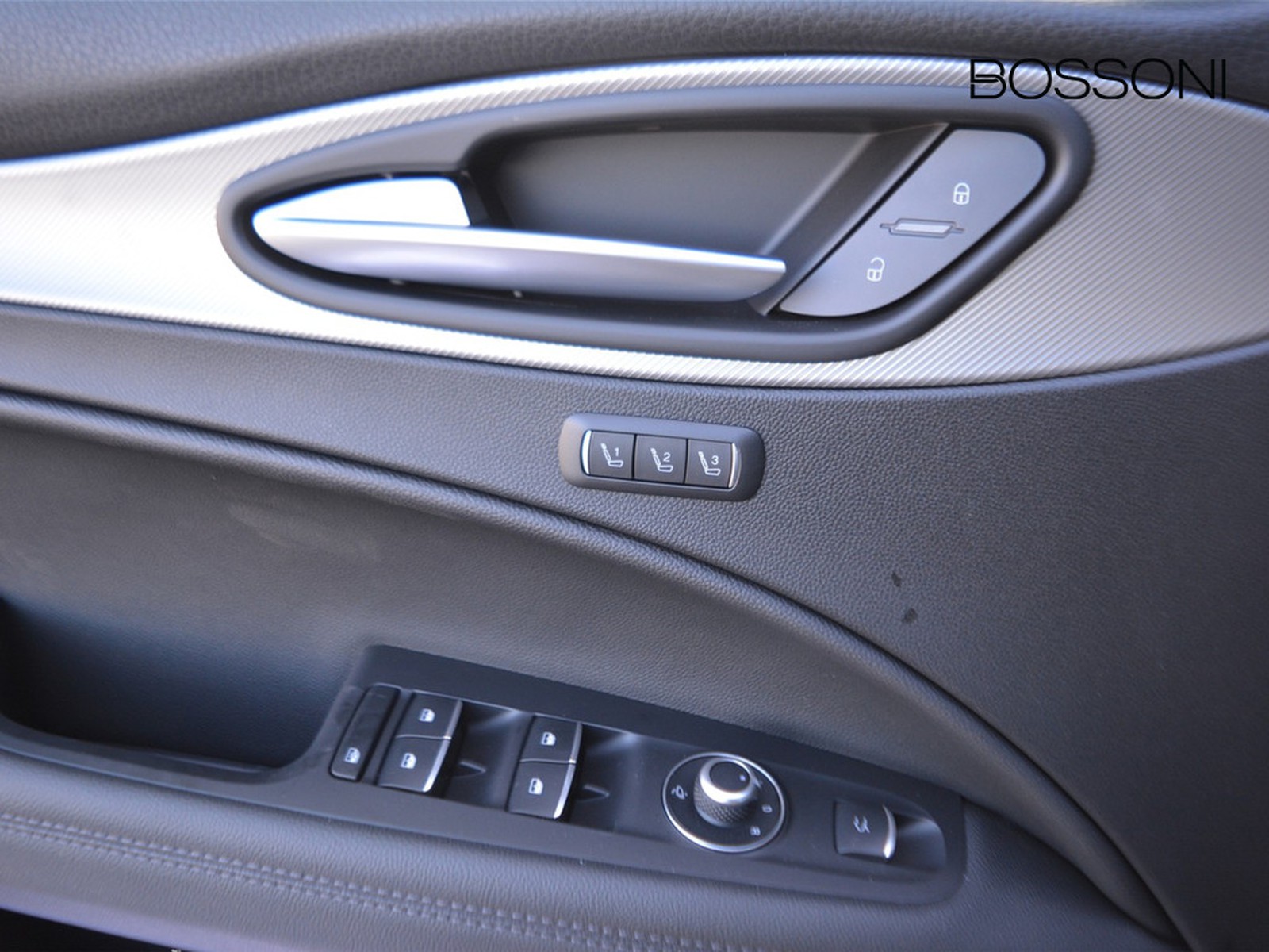 15 - Alfa Romeo Stelvio 2.2 turbo 210cv veloce q4 at8