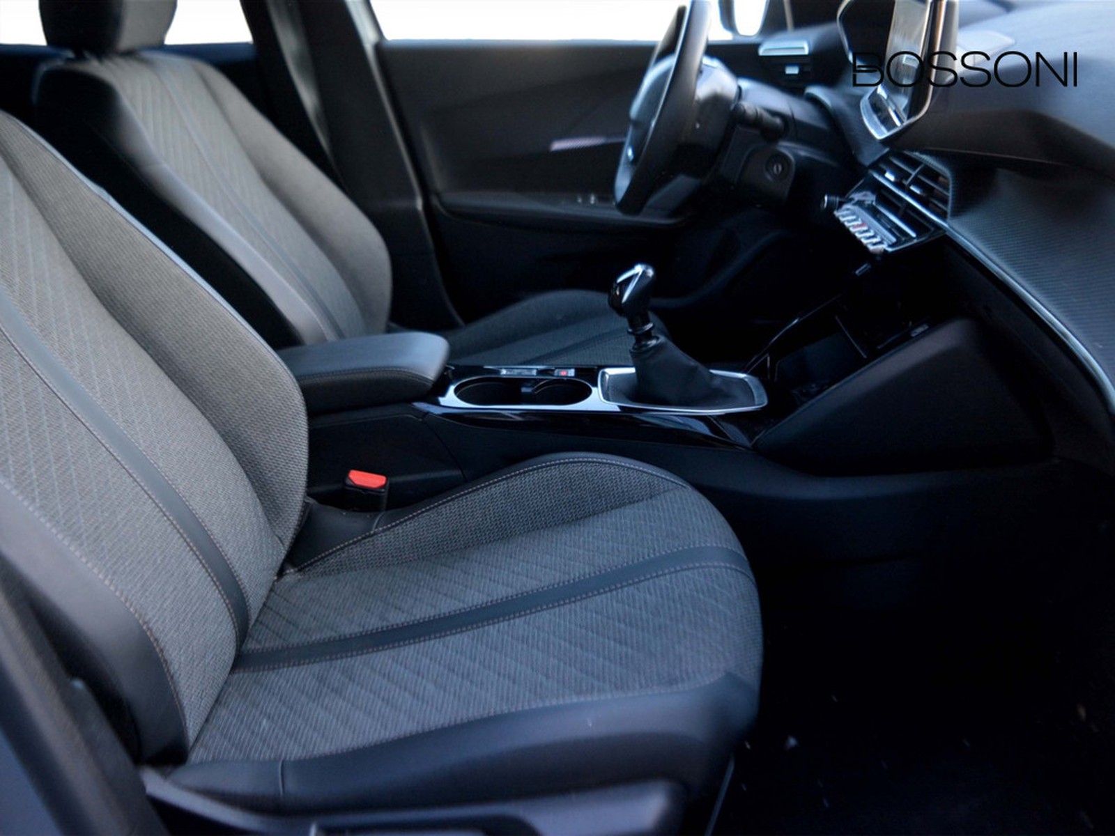 5 - Peugeot 2008 1.2 puretech 100cv allure s&s