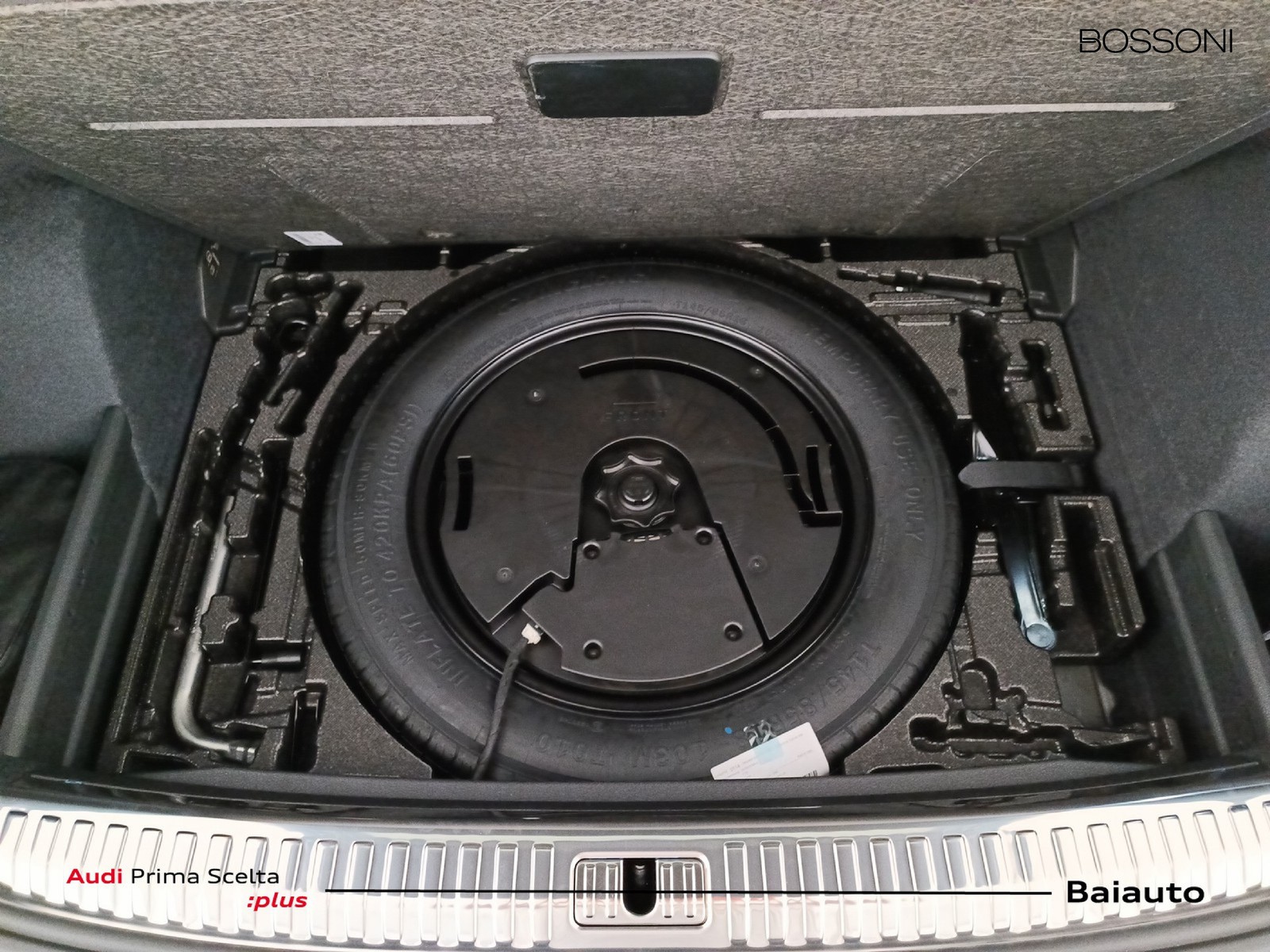 36 - Audi Q3 sportback 35 2.0 tdi s line edition s tronic