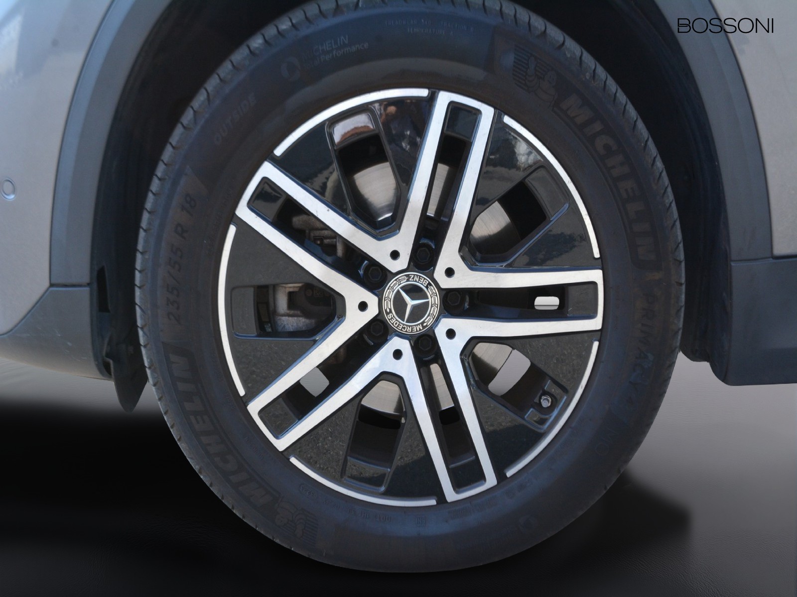 15 - Mercedes GLA 200 d sport plus 8g-dct