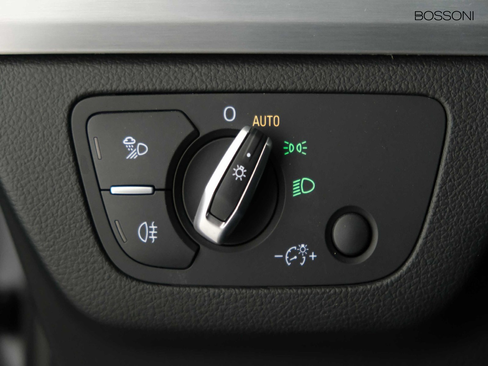 12 - Audi Q5 sportback 40 2.0 tdi mhev 12v s line quattro s tronic