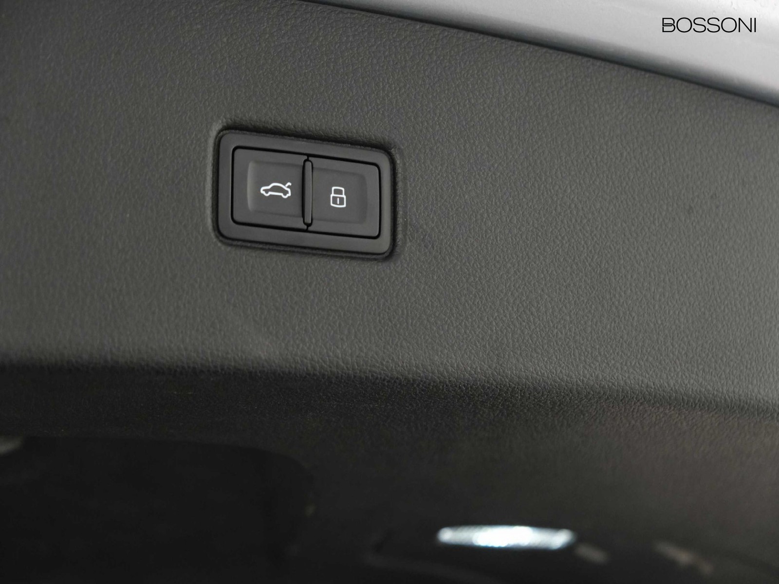 39 - Audi Q5 sportback 40 2.0 tdi mhev 12v s line quattro s tronic