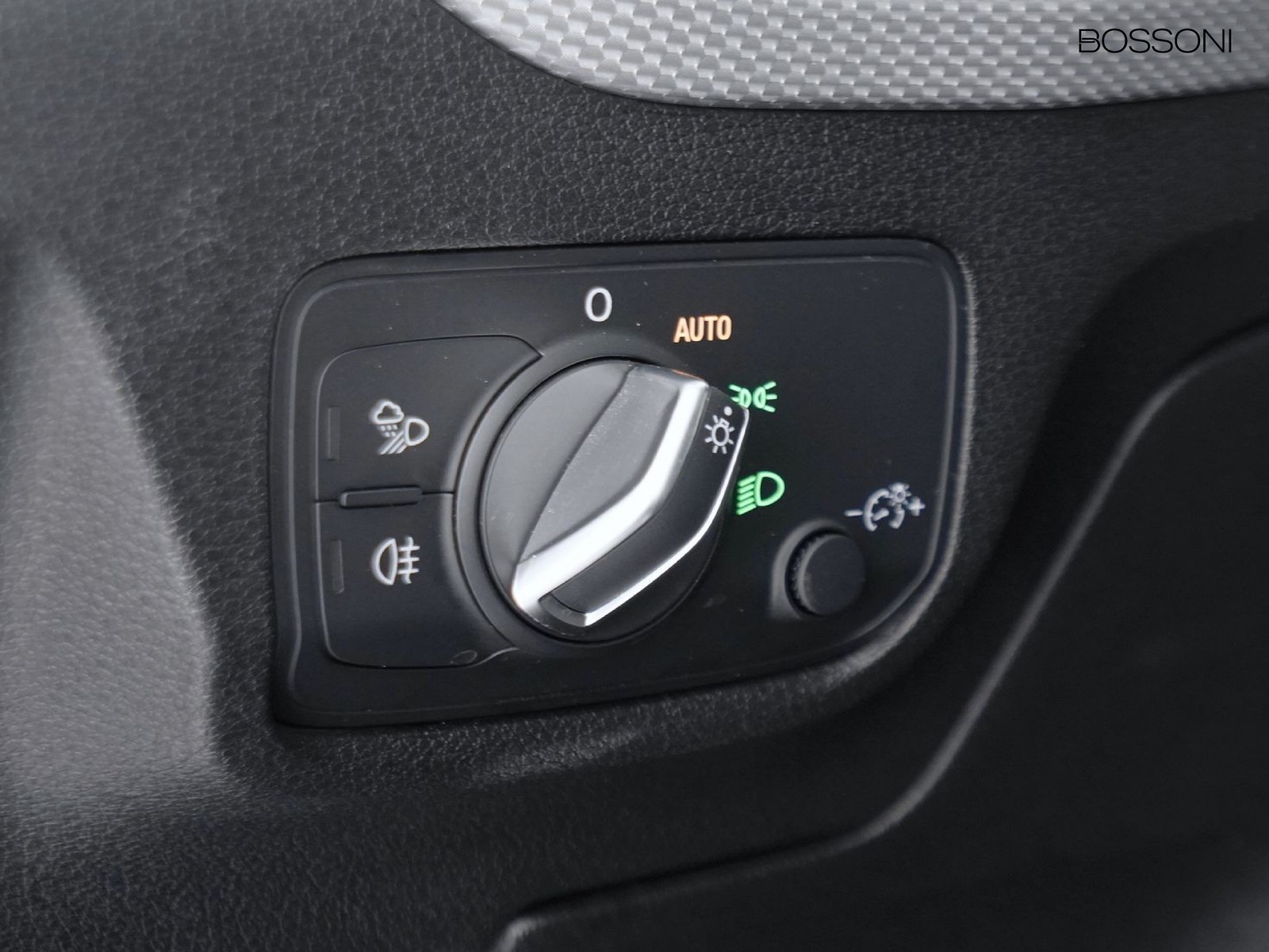 11 - Audi Q2 35 1.5 tfsi s line edition s tronic