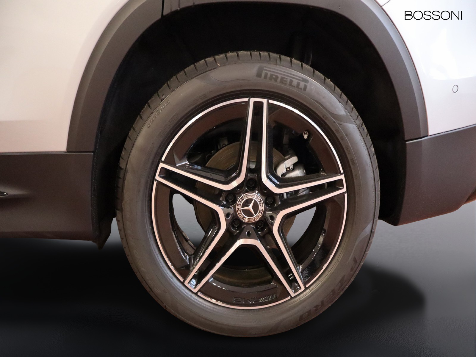 4 - Mercedes GLB 200 d amg line premium 4matic 8g-dct