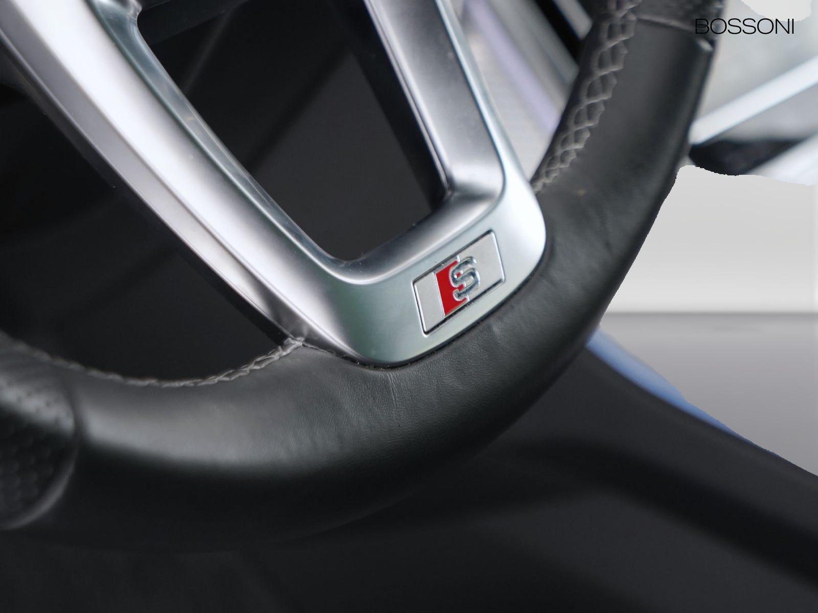 30 - Audi Q8 3.0 v6 tdi mhev 286cv s line edition quattro