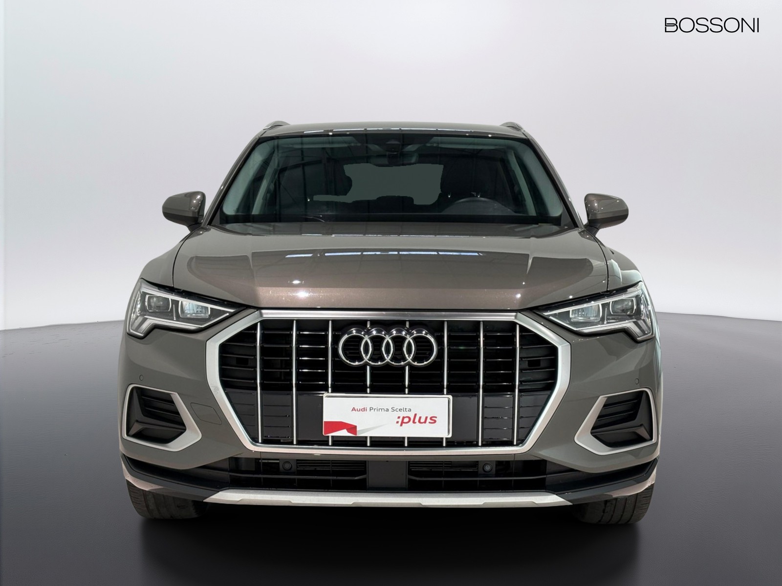 2 - Audi Q3 35 2.0 tdi business advanced s tronic