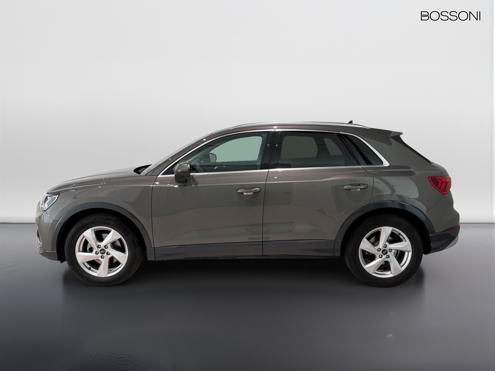 4 - Audi Q3 35 2.0 tdi business advanced s tronic