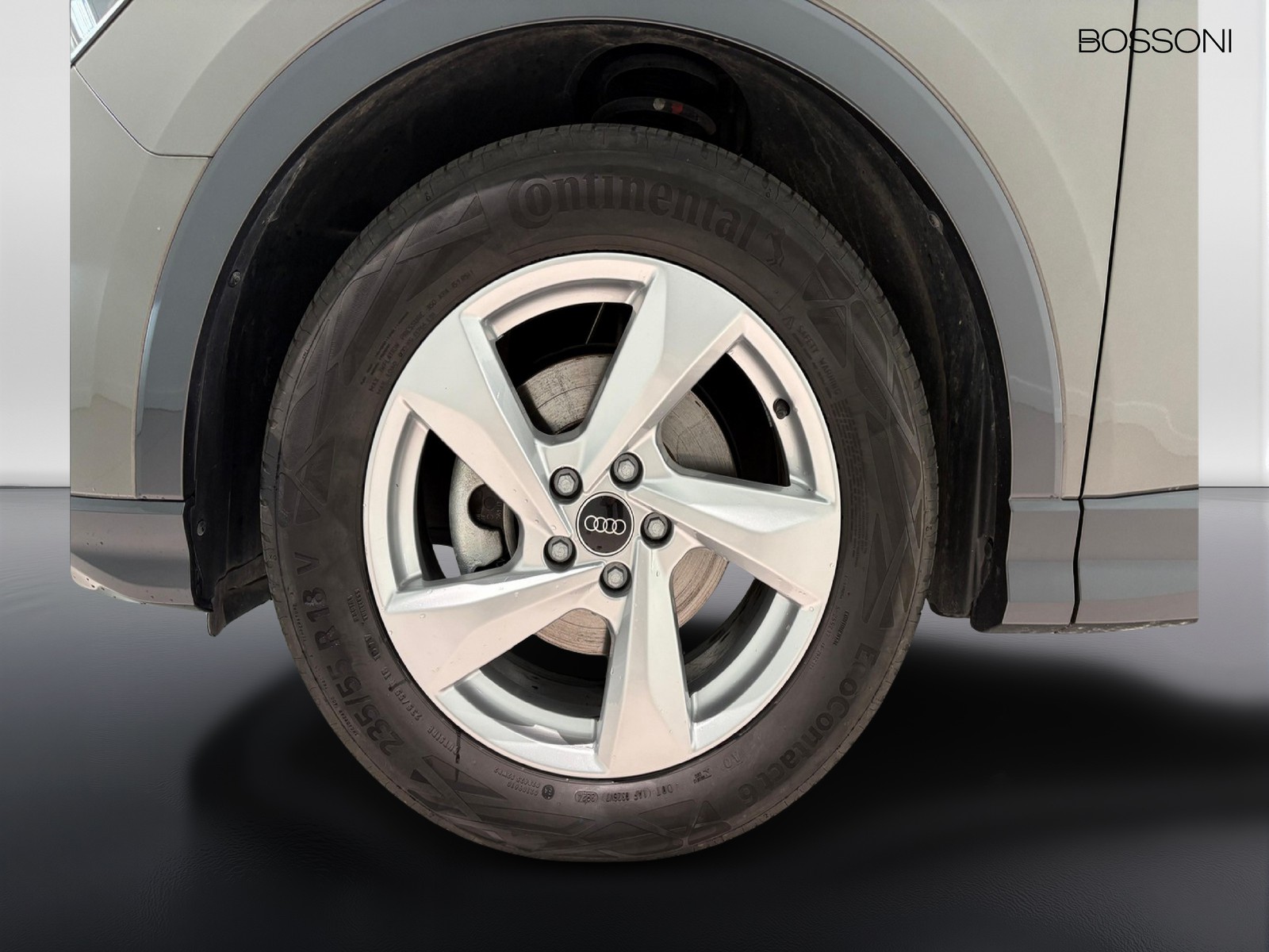 18 - Audi Q3 35 2.0 tdi business advanced s tronic