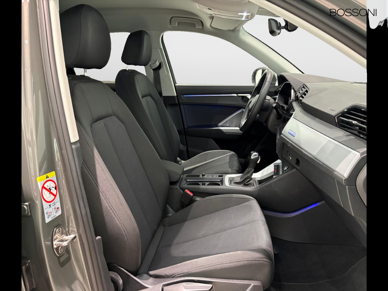 21 - Audi Q3 35 2.0 tdi business advanced s tronic