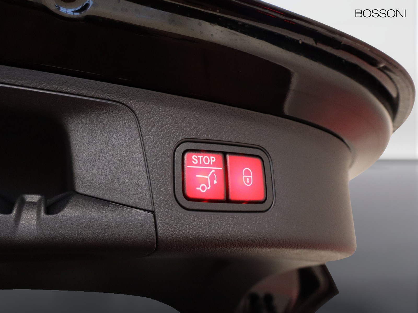 18 - Mercedes GLA 180 amg line advanced plus 7g-dct