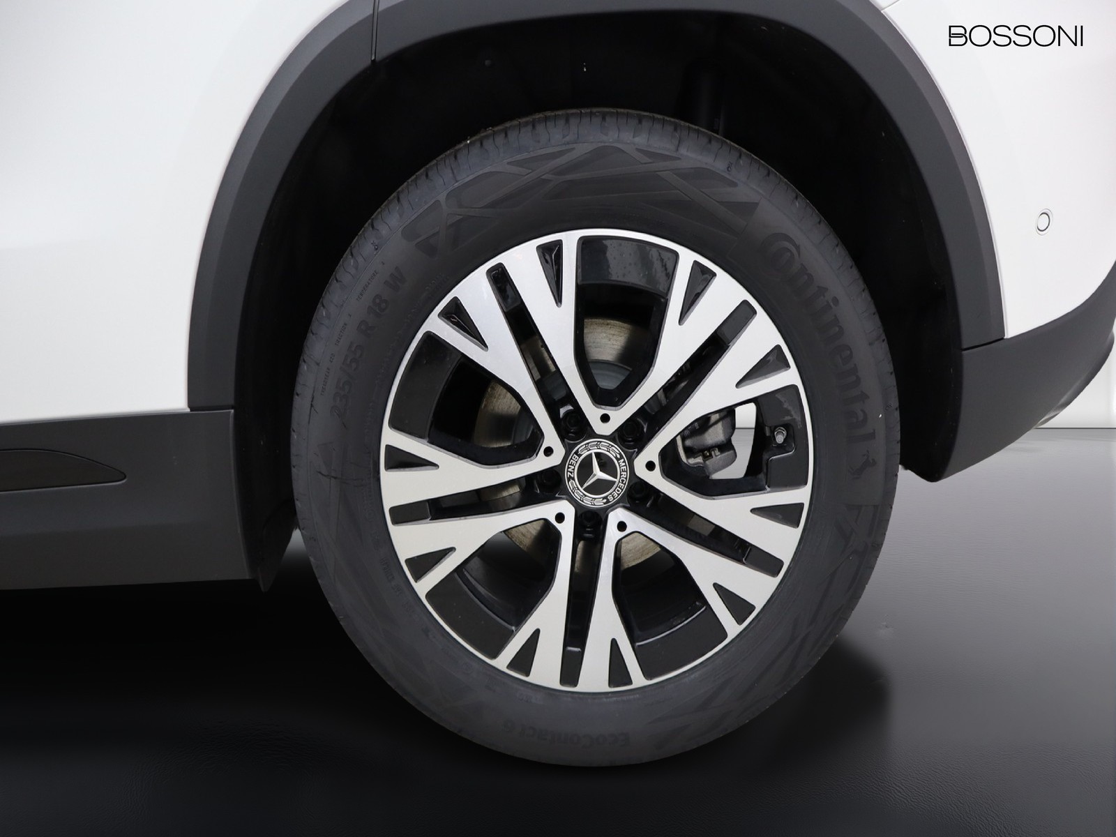 4 - Mercedes GLA 180 progressive advanced 7g-dct