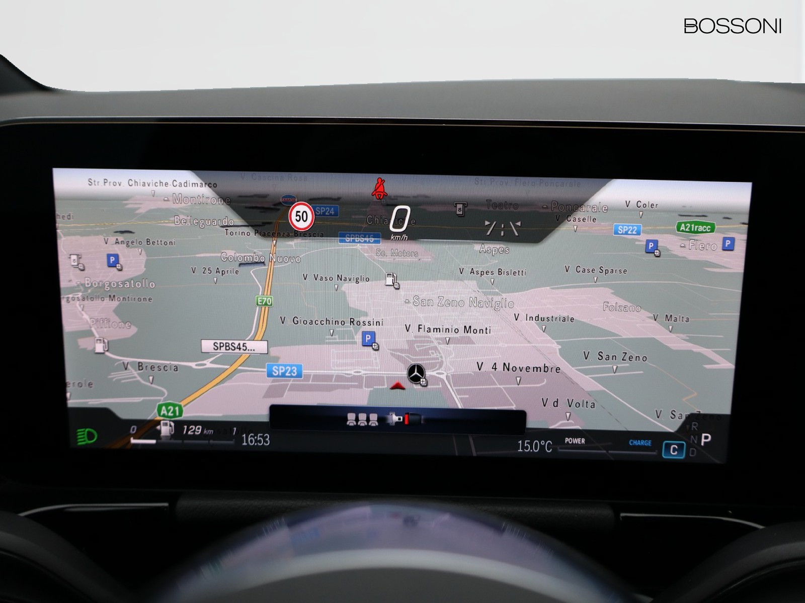 16 - Mercedes GLA 180 progressive advanced 7g-dct