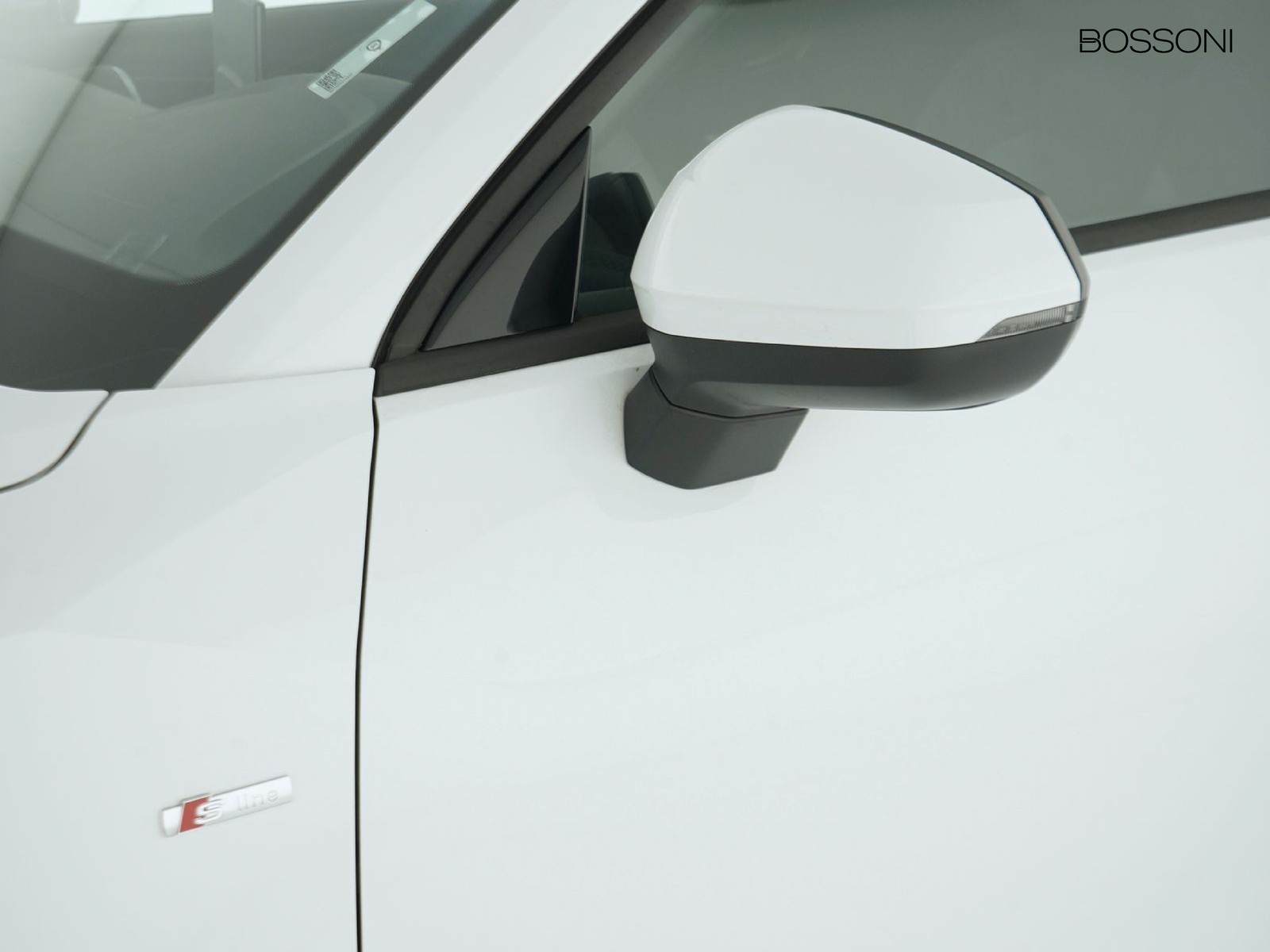 33 - Audi Q2 35 1.5 tfsi s line edition s tronic