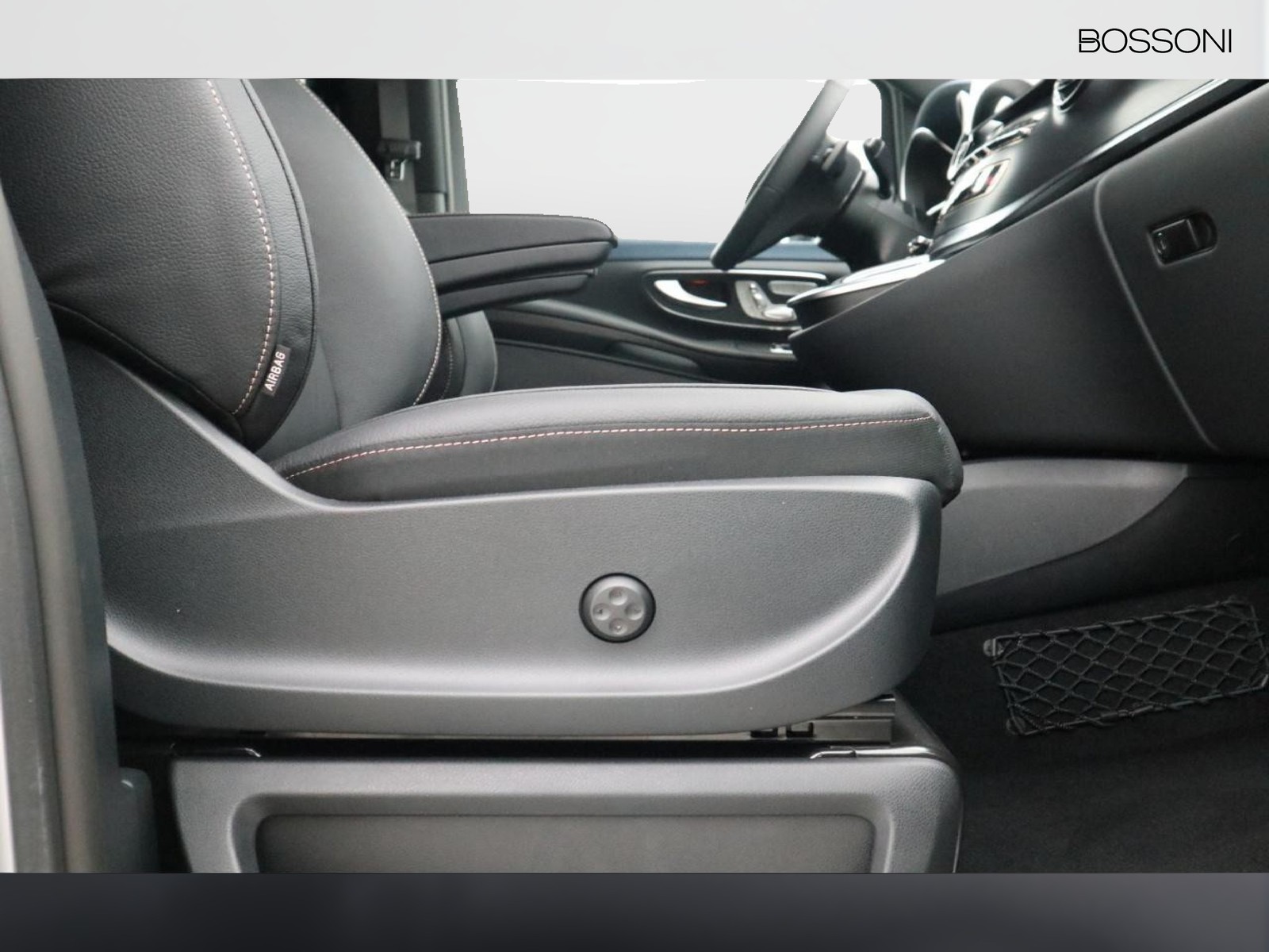 10 - Mercedes Vans EQV long 300