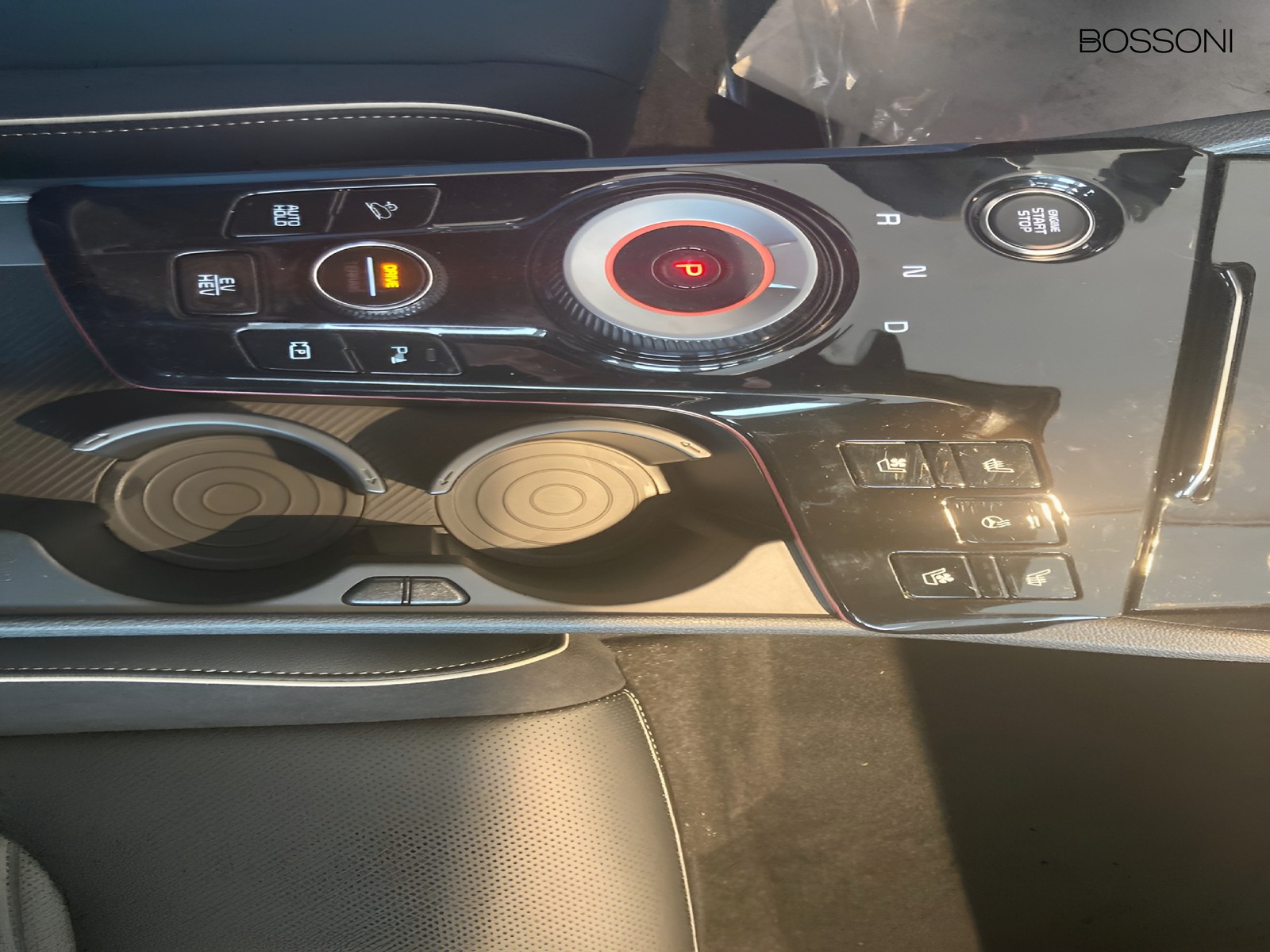 9 - Kia Sportage 1.6 t-gdi phev gt-line plus premium pack awd at6